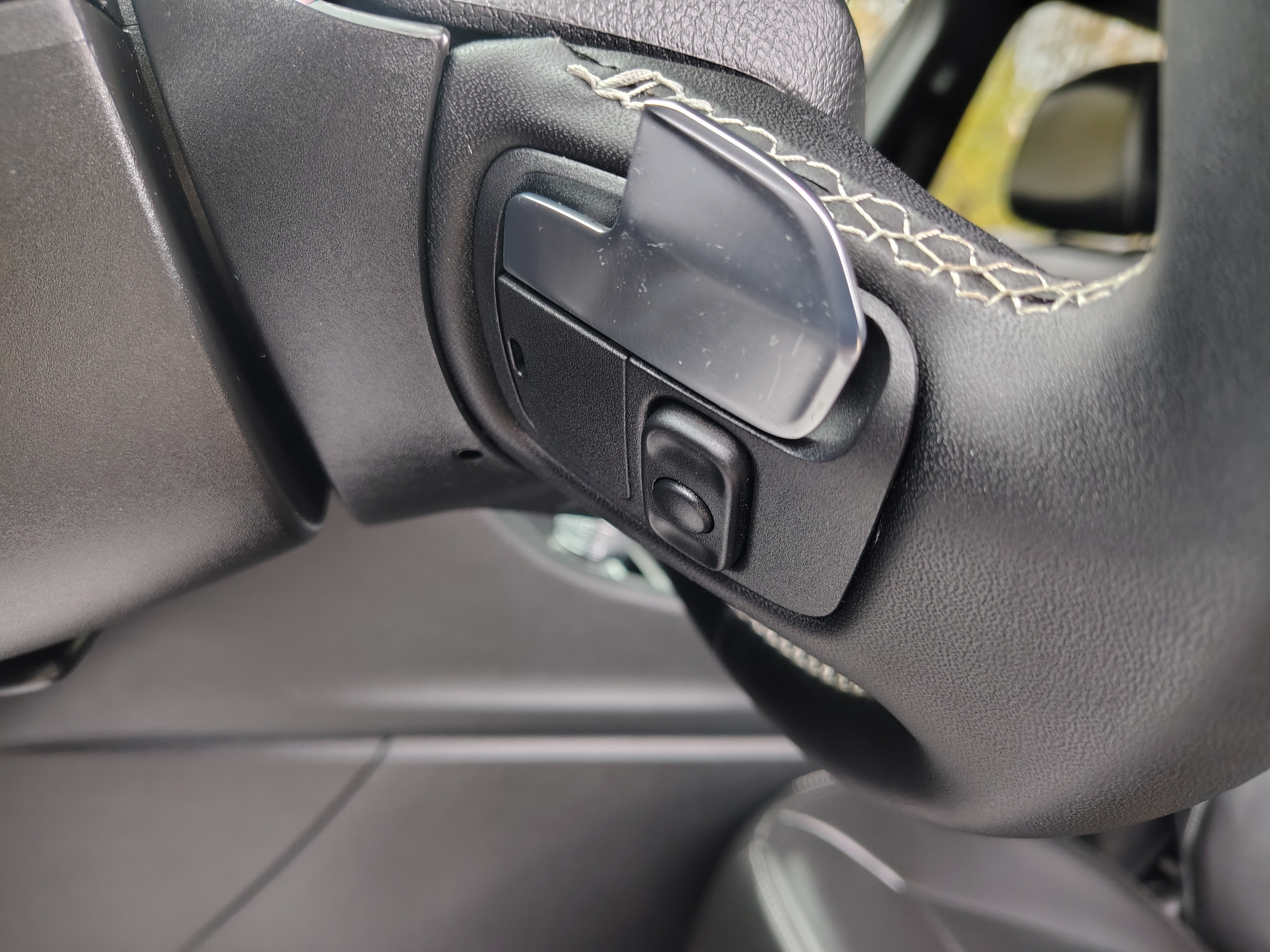 2025 Jeep Grand Cherokee L photo 32 of 45