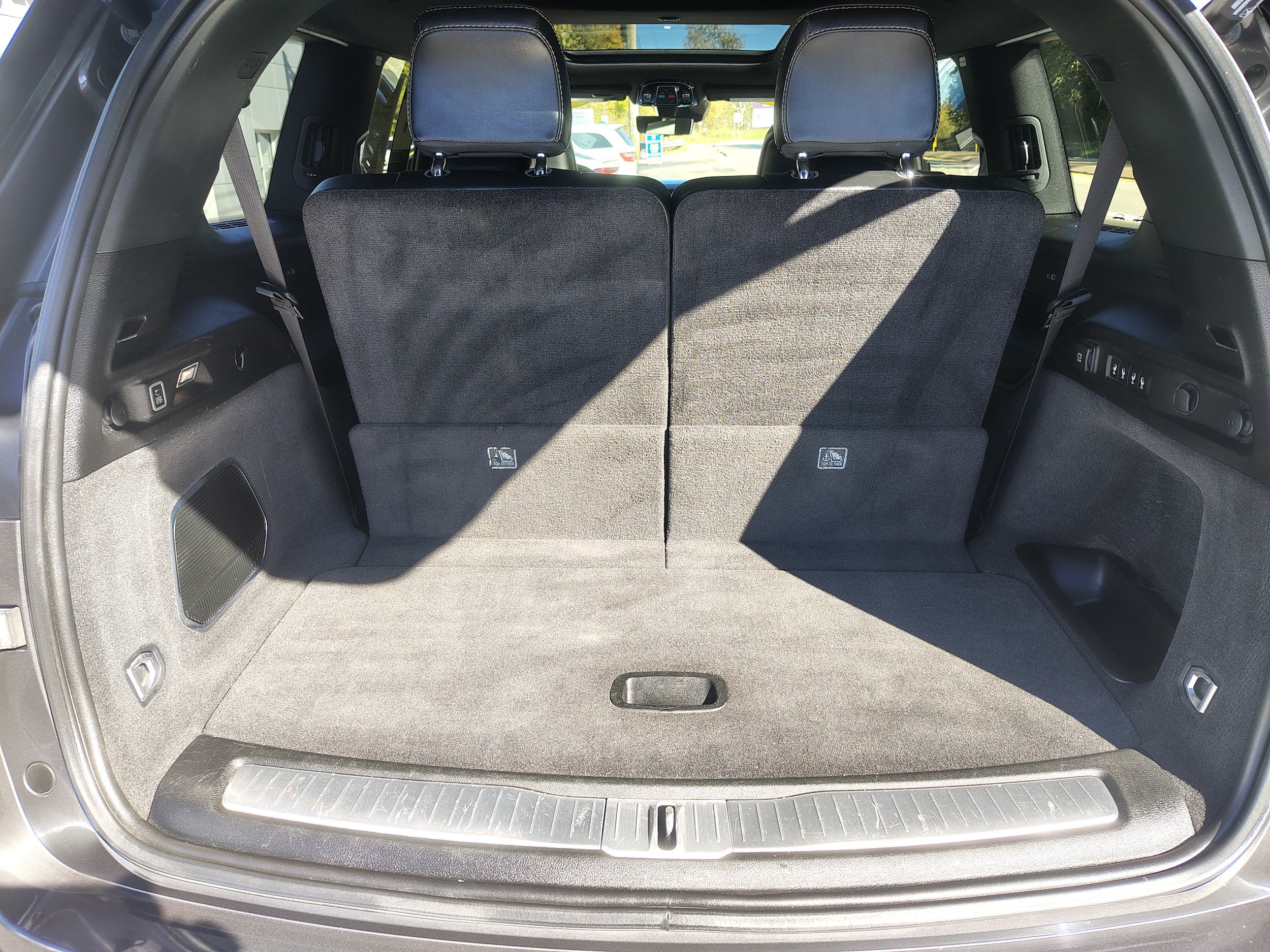 2022 Jeep Grand Cherokee L photo 11 of 46