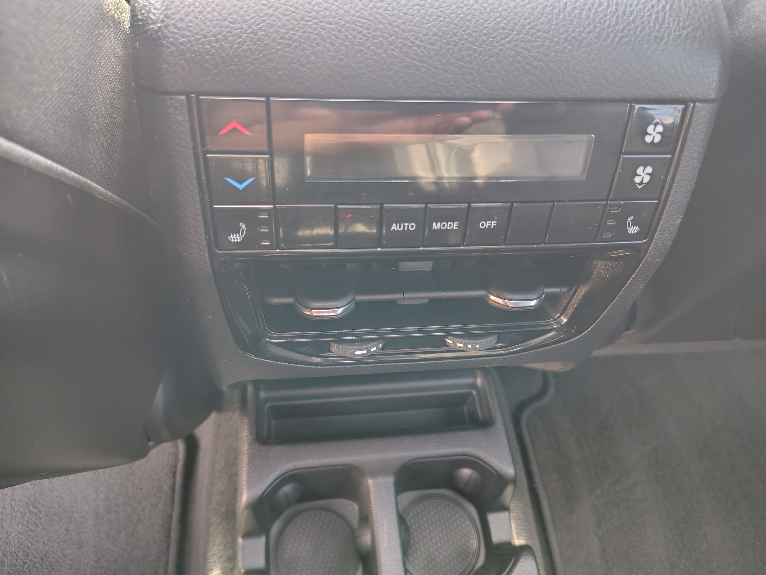 2024 Jeep Grand Cherokee L Limited Bright White Clearcoat at Solomon CJD Carmichaels