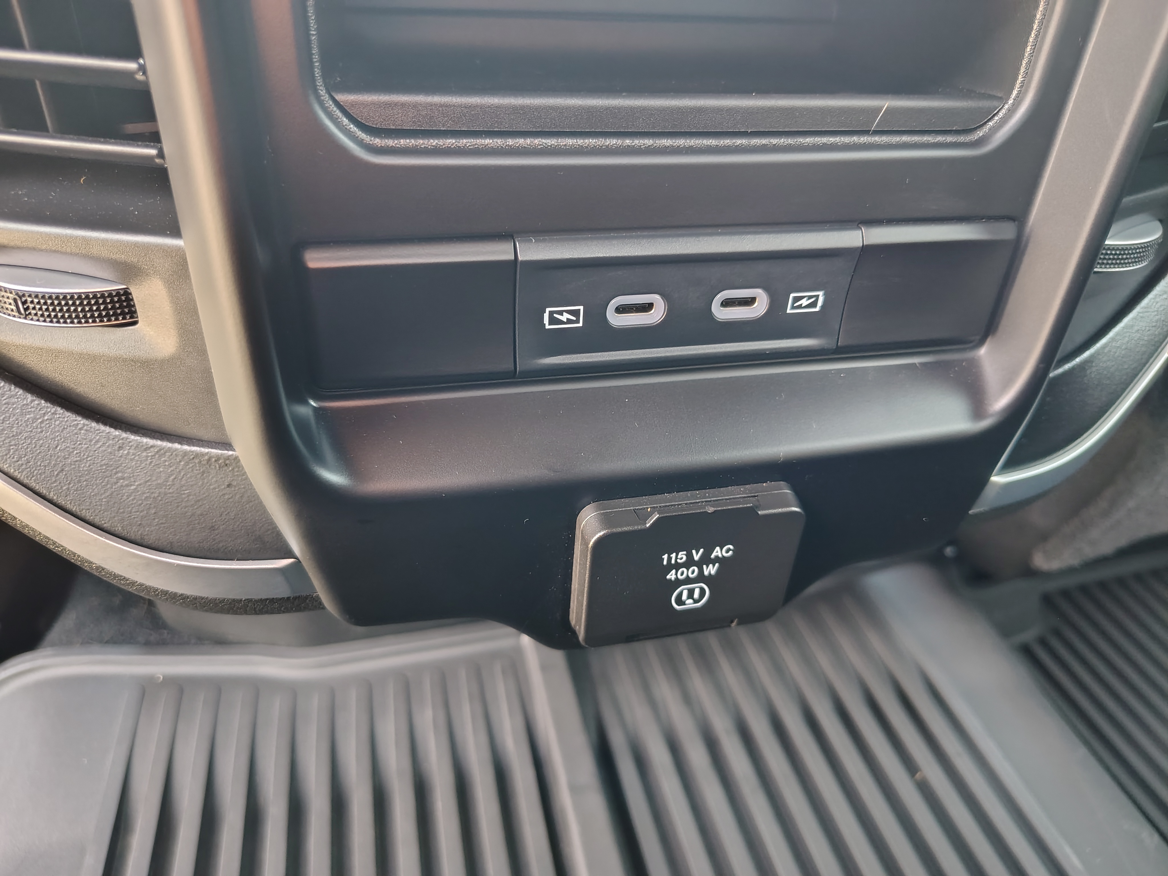 2026 Ram 3500 photo 23 of 40
