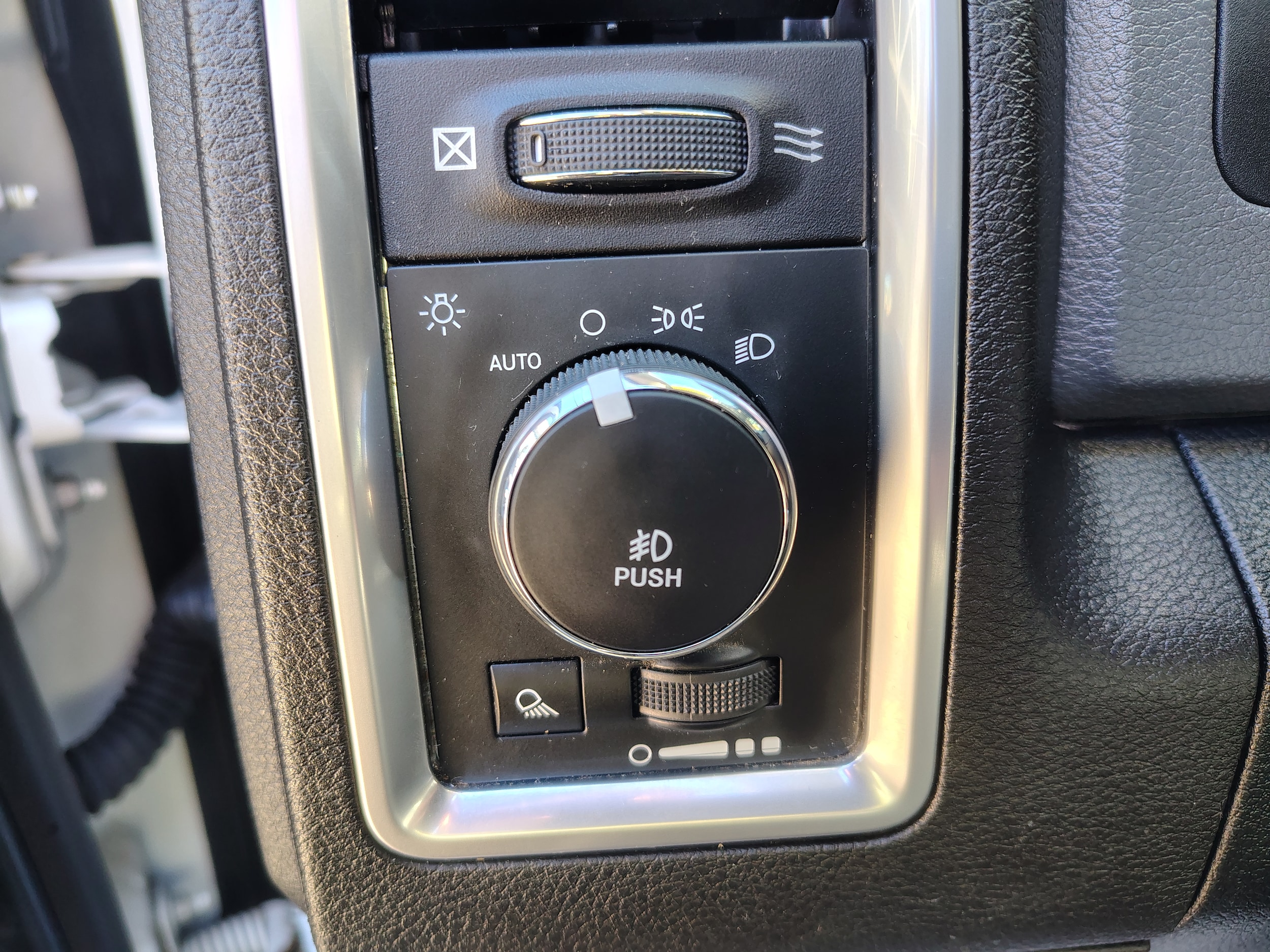 2016 Ram 1500 Big Horn Bright White Clearcoat at Solomon CJD Brownsville