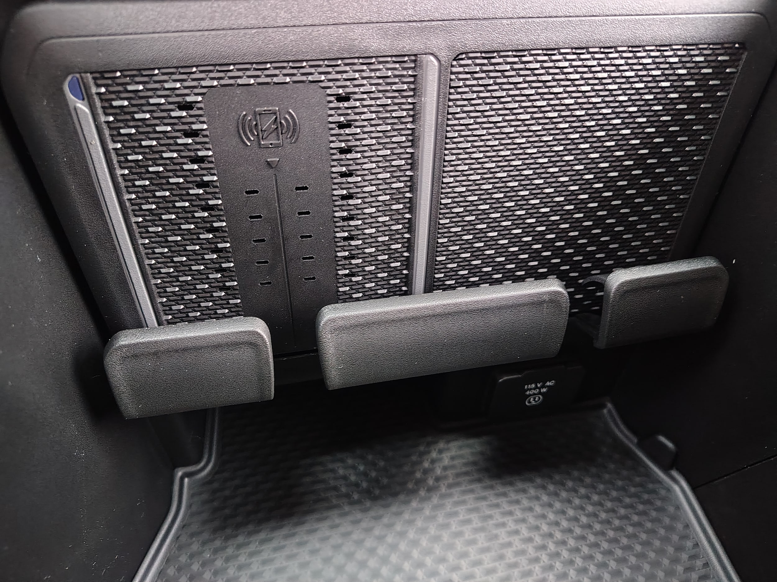 2027 Ram 1500 photo 38 of 40