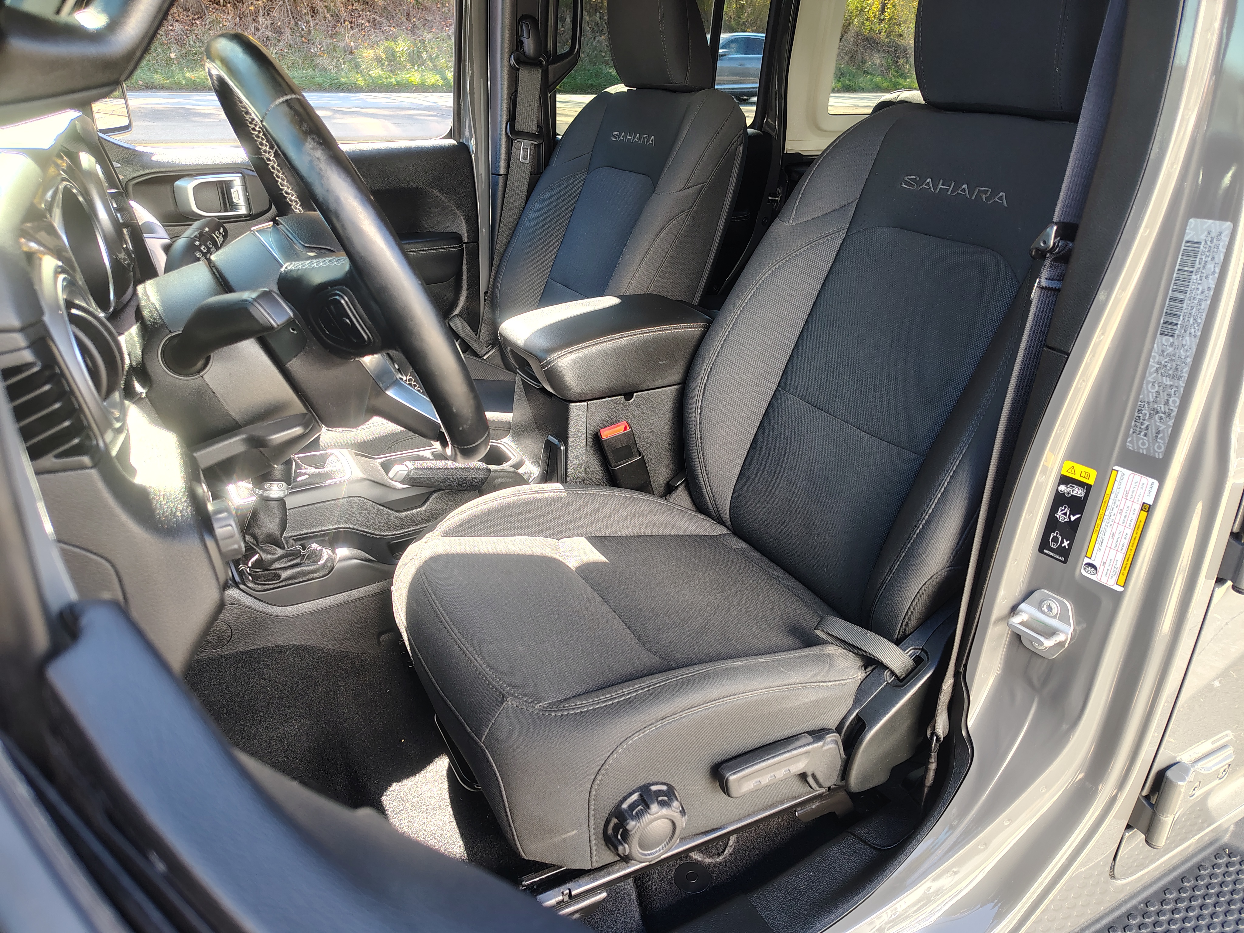2020 Jeep Wrangler Unlimited photo 16 of 35
