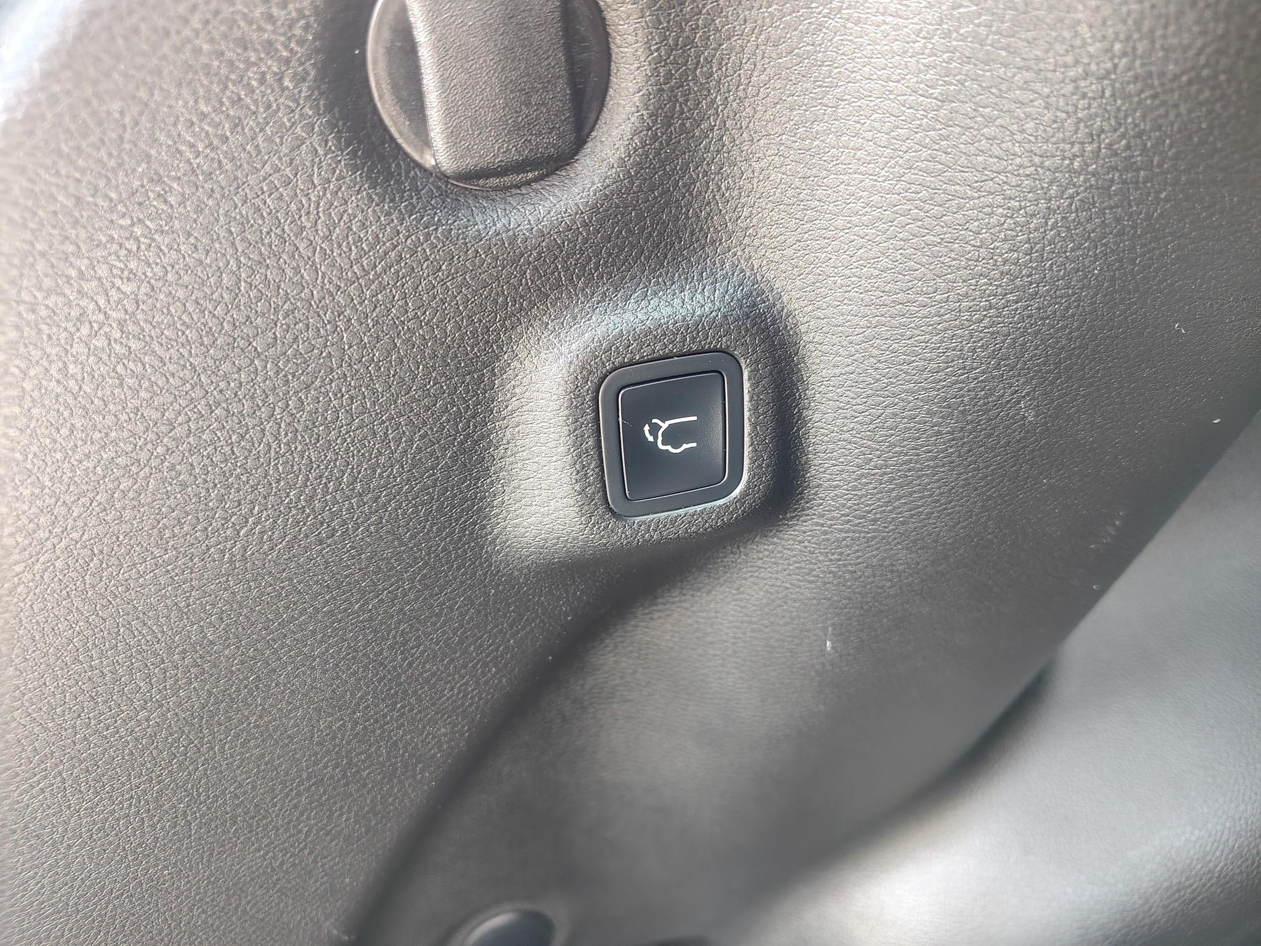 2025 Jeep Compass Limited Diamond Black Crystal Pearlcoat at Solomon CJD Carmichaels