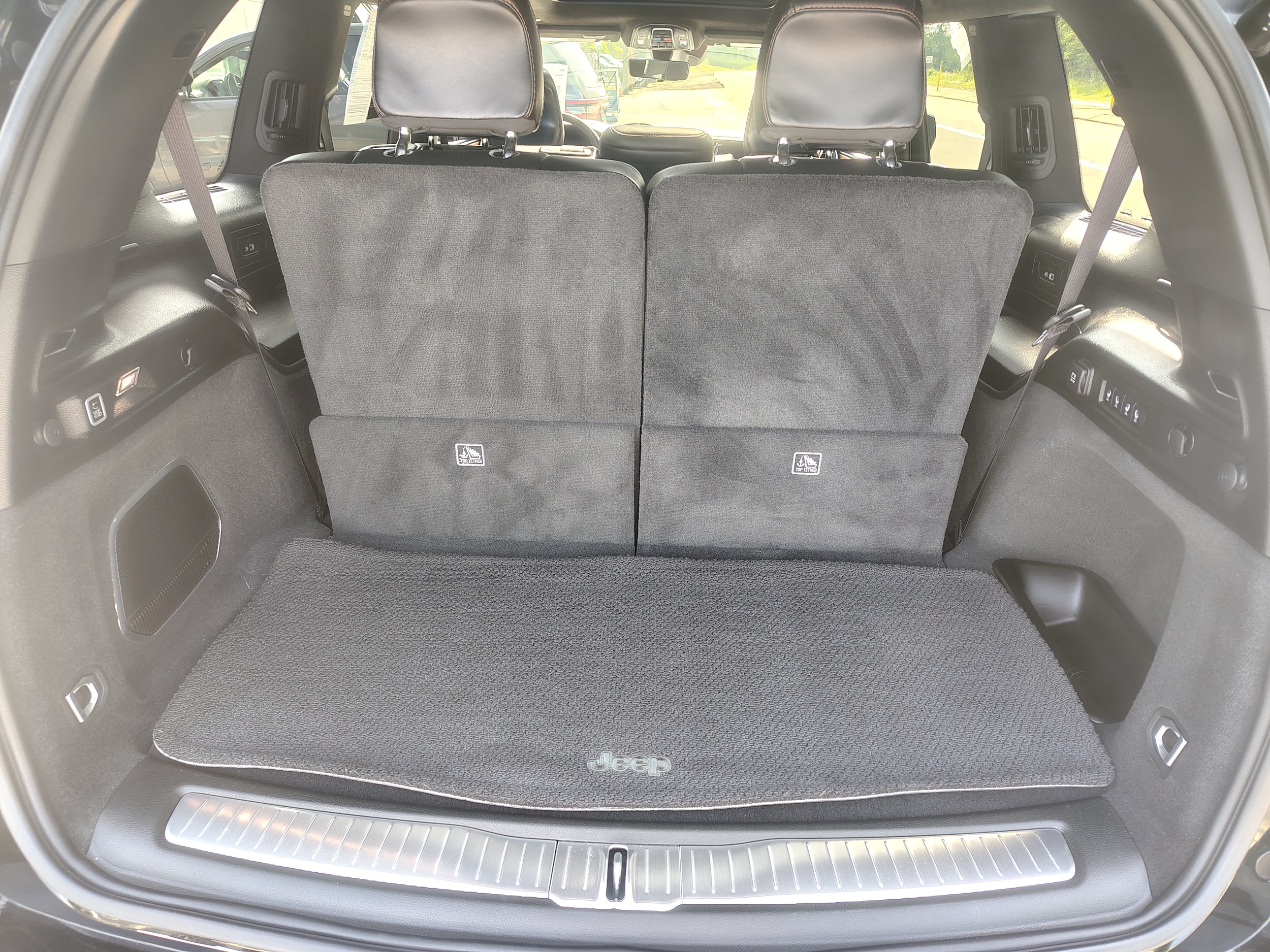 2025 Jeep Grand Cherokee L Summit Reserve Diamond Black Crystal Pearlcoat at Solomon CJD Carmichaels