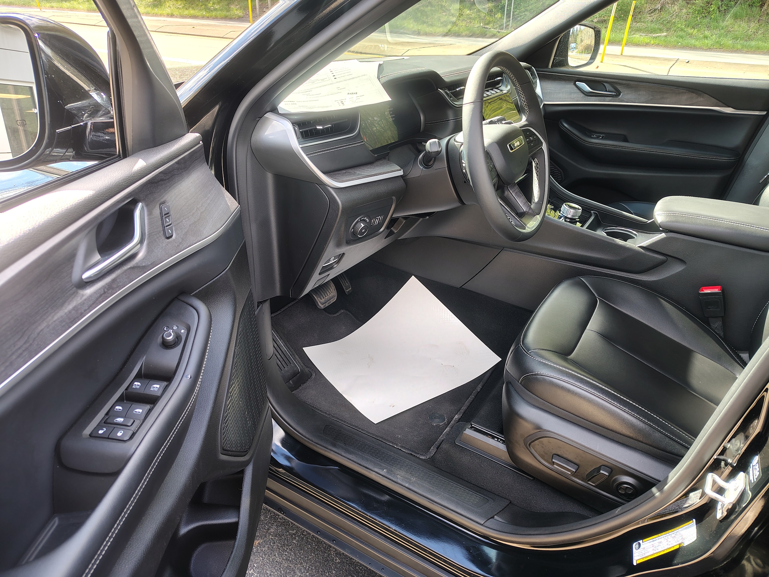 2024 Jeep Grand Cherokee Limited Diamond Black Crystal Pearlcoat at Solomon CJD Carmichaels