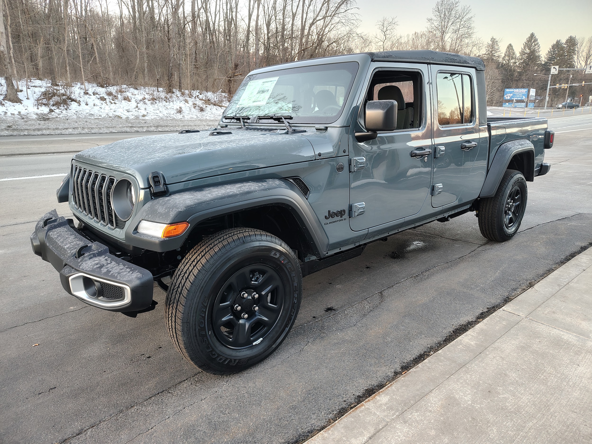 2026 Jeep Gladiator SPORT 4X4 - 3