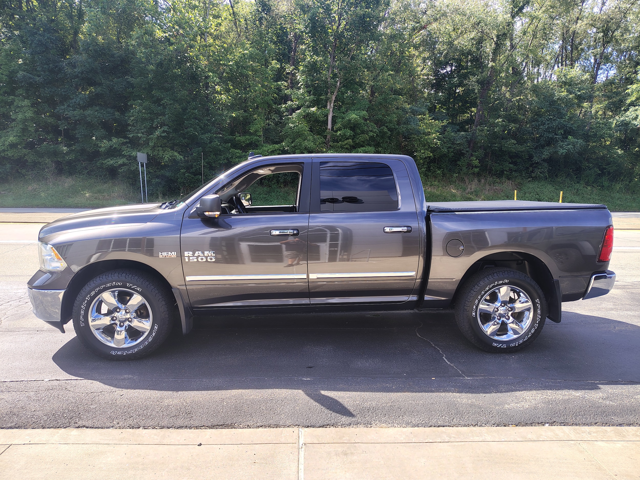 2018 Ram 1500 Big Horn Granite Crystal Metallic Clearcoat at Solomon CJD Carmichaels