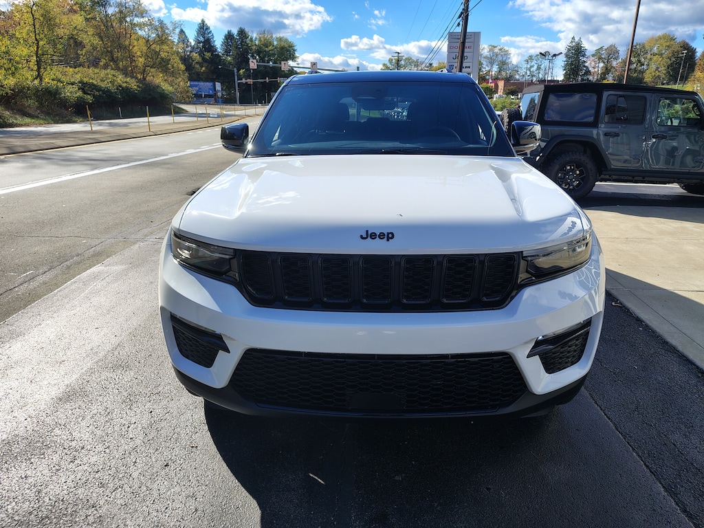 New 2025 Jeep Grand Cherokee LIMITED 4X4 Sport Utility