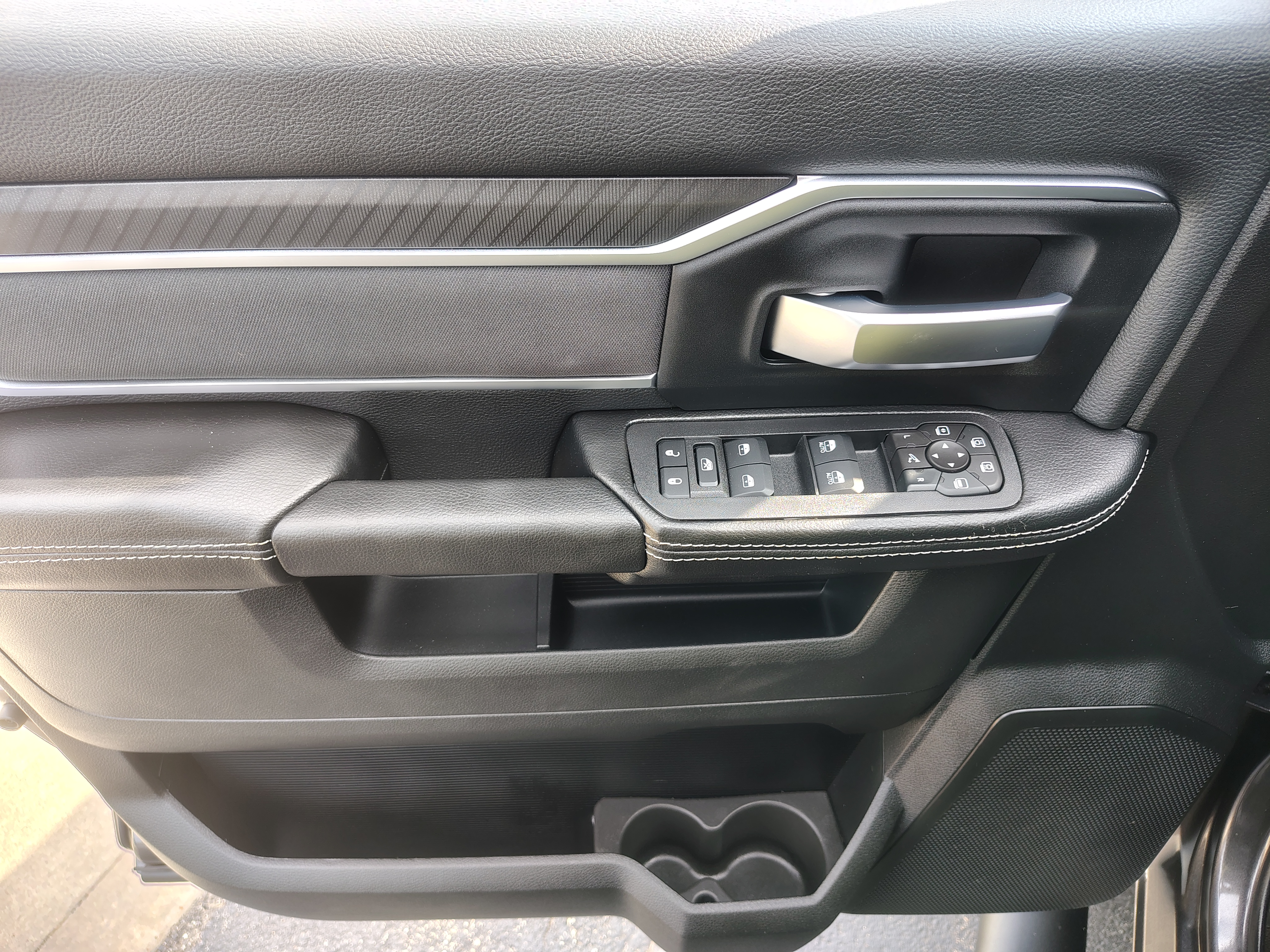 2026 Ram 3500 photo 19 of 40