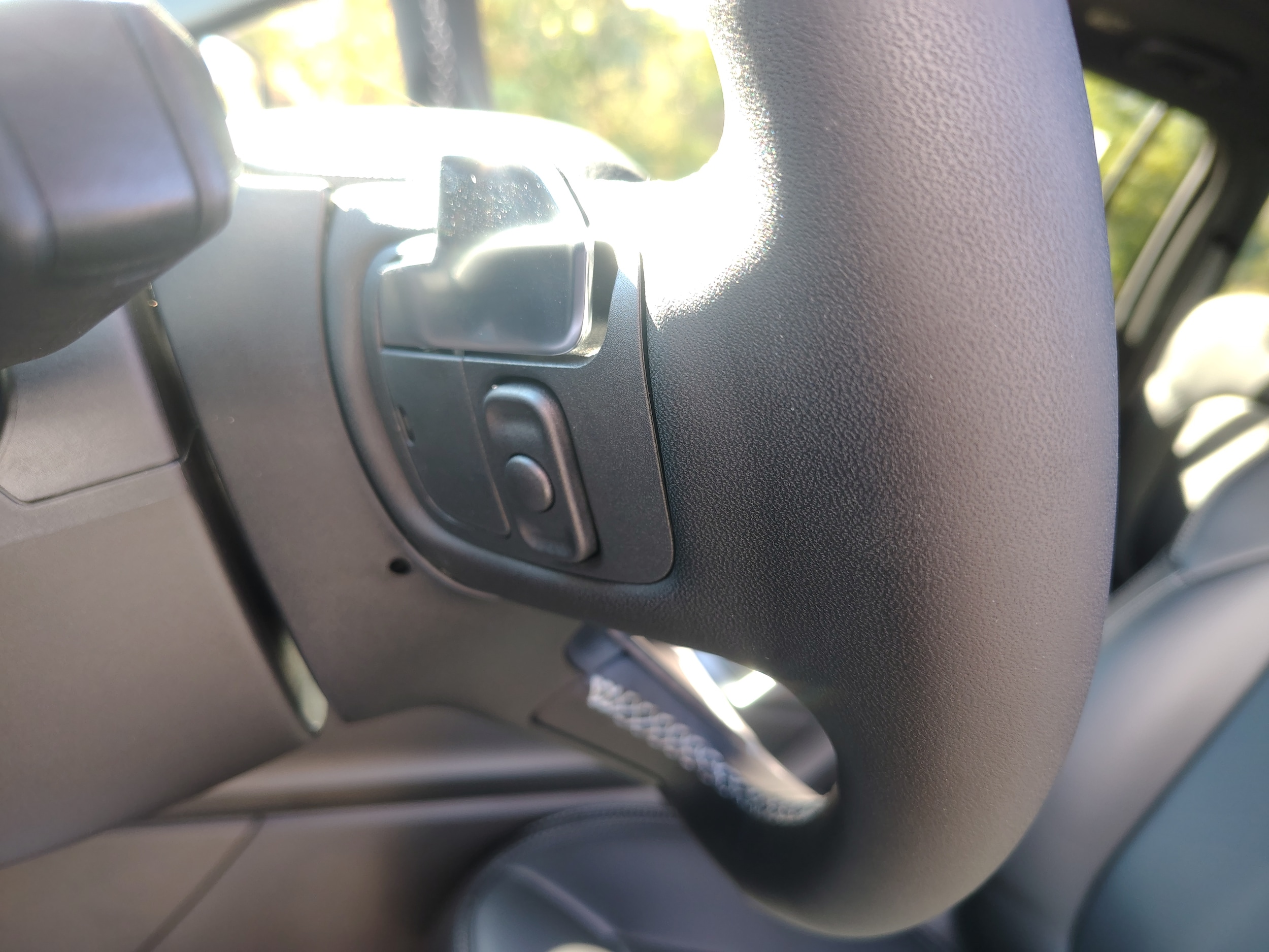 2027 Jeep Grand Cherokee photo 33 of 45