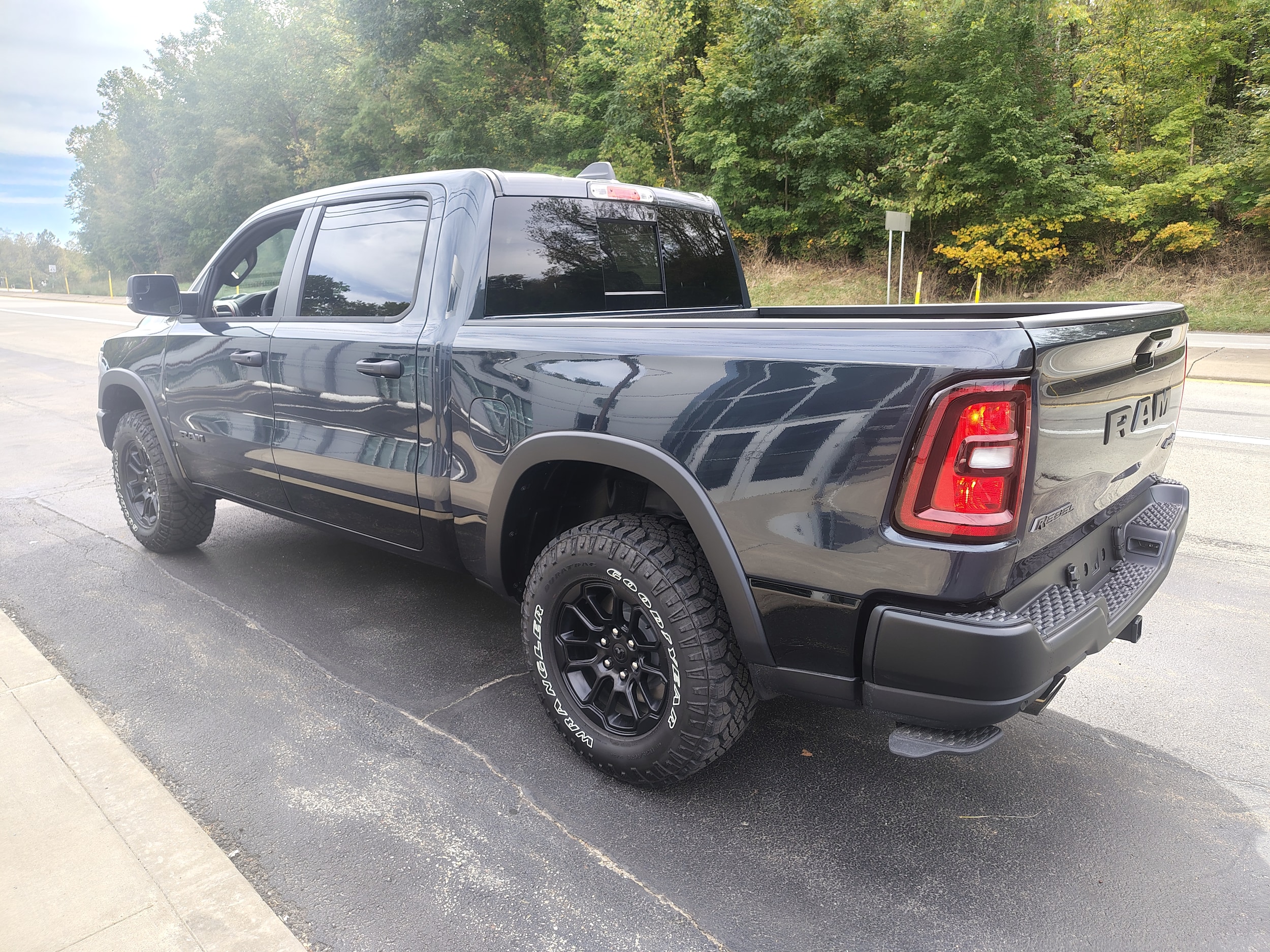 2027 Ram 1500 photo 8 of 19