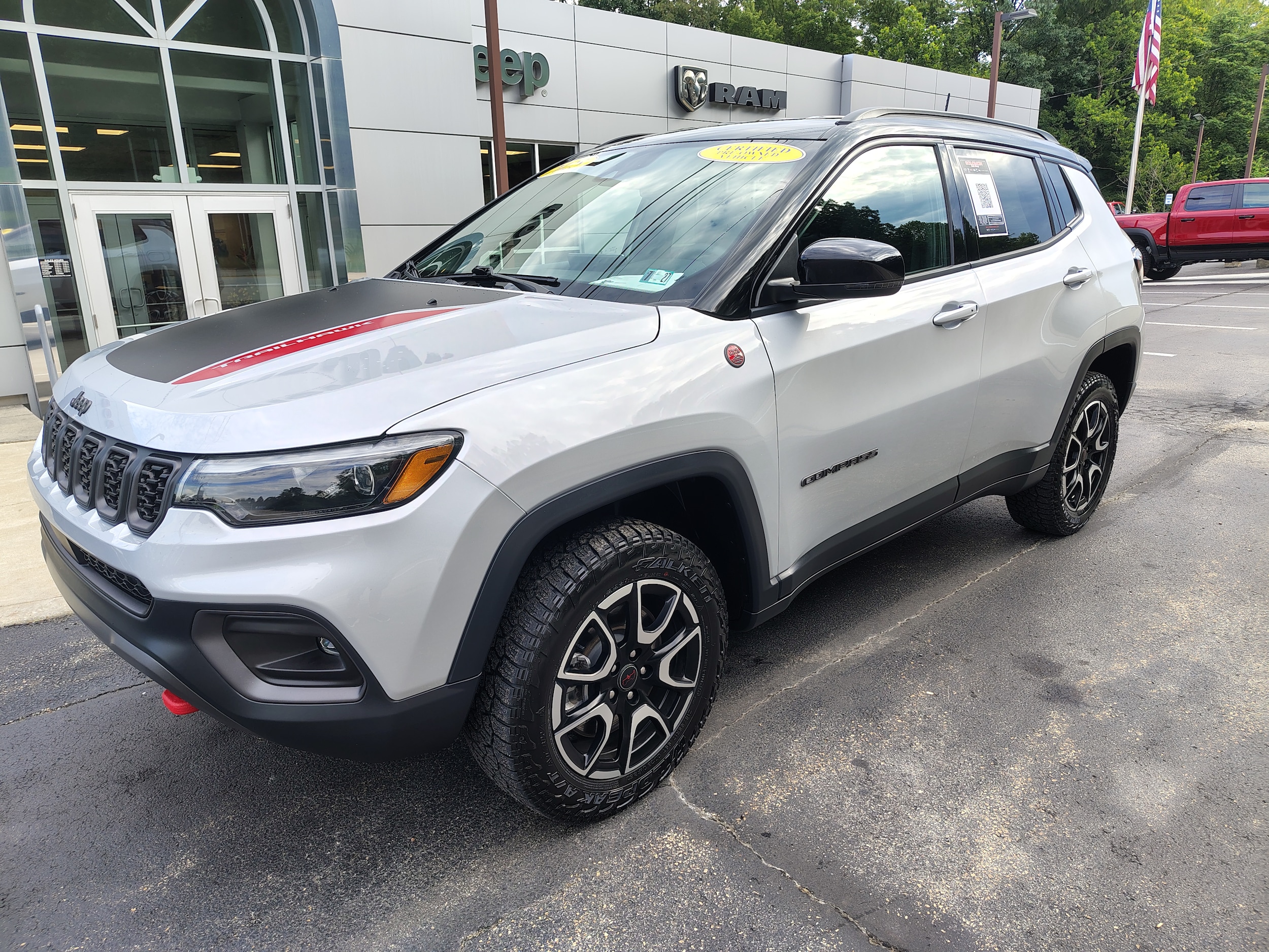 2025 Jeep Compass Trailhawk Silver Zynith Metallic Clearcoat at Solomon CJD Carmichaels