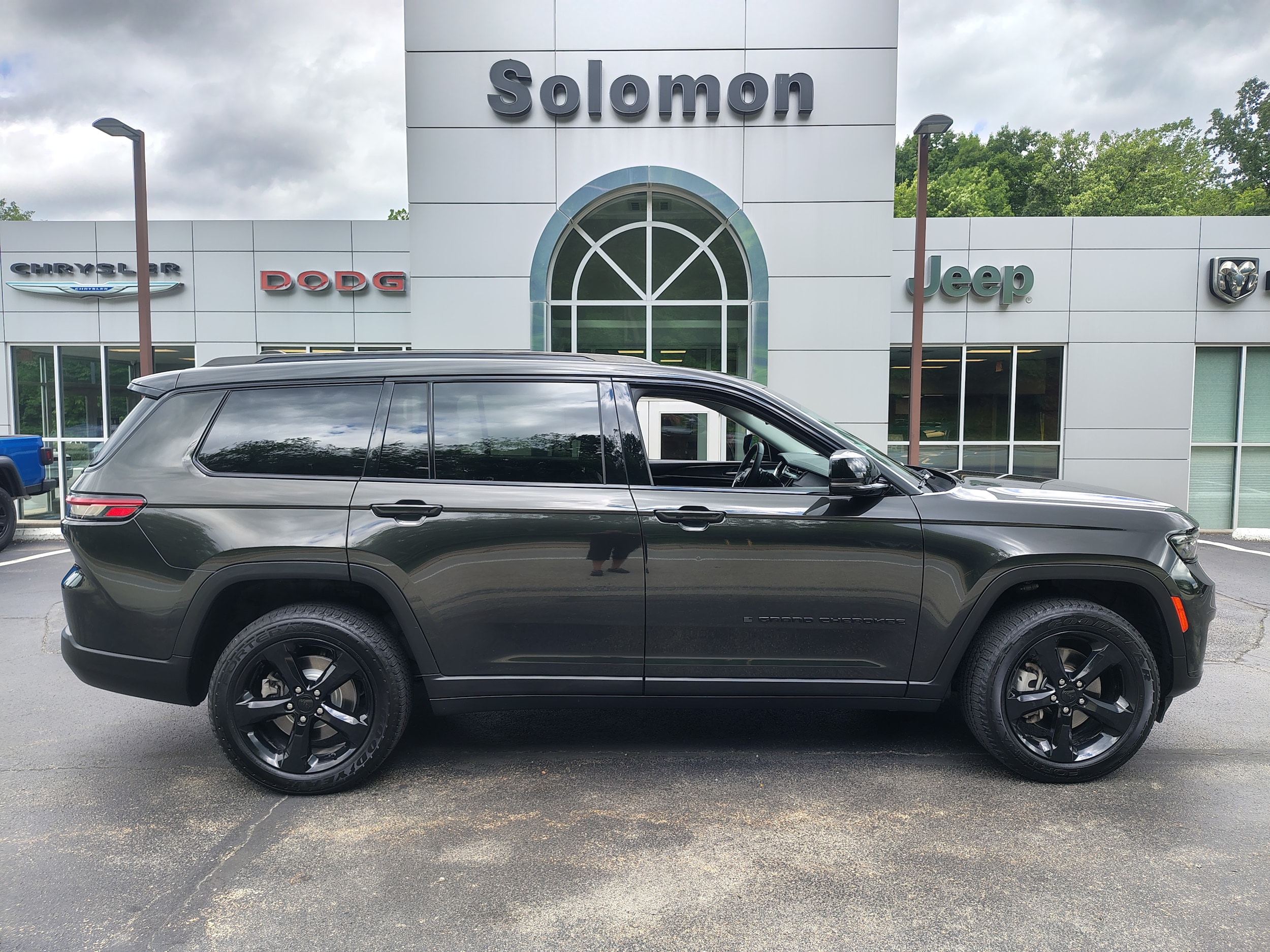 Rocky Mountain Pearlcoat 2023 Jeep Grand Cherokee L Limited 4WD SUV / Crossover Four-Wheel Drive Automatic