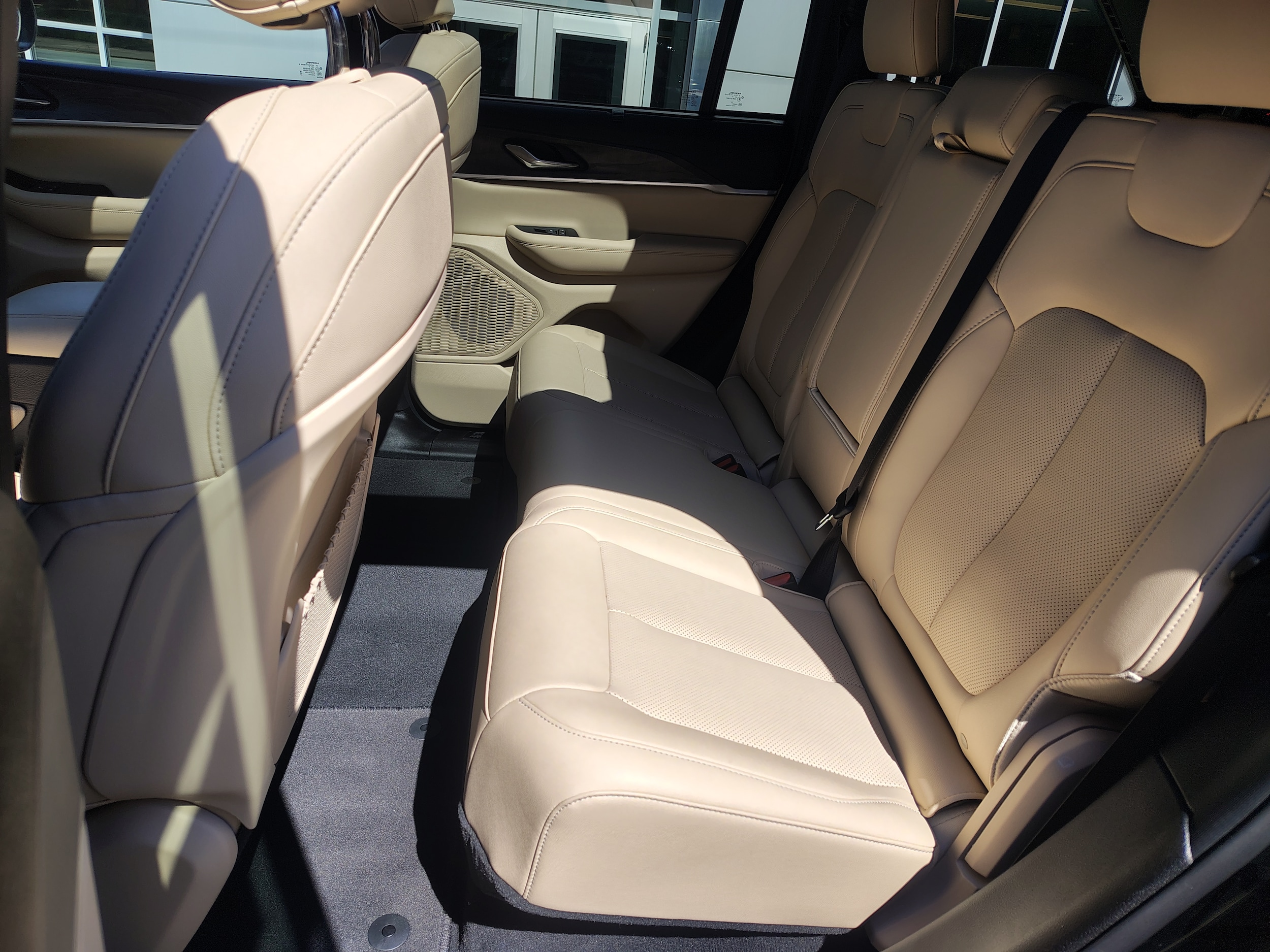2024 Jeep Grand Cherokee Limited Diamond Black Crystal Pearlcoat at Solomon CJD Carmichaels