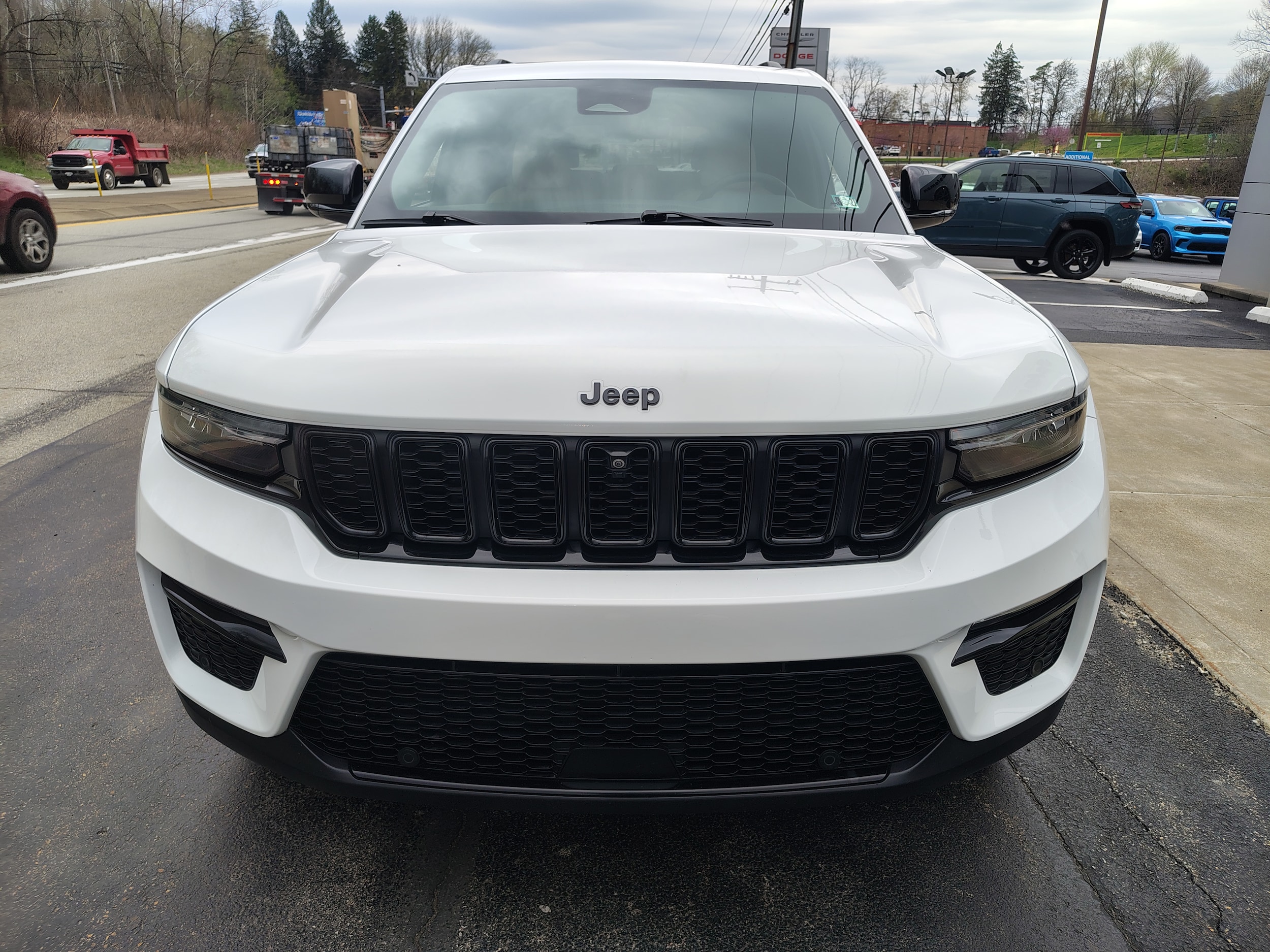 2024 Jeep Grand Cherokee Limited Bright White Clearcoat at Solomon CJD Carmichaels