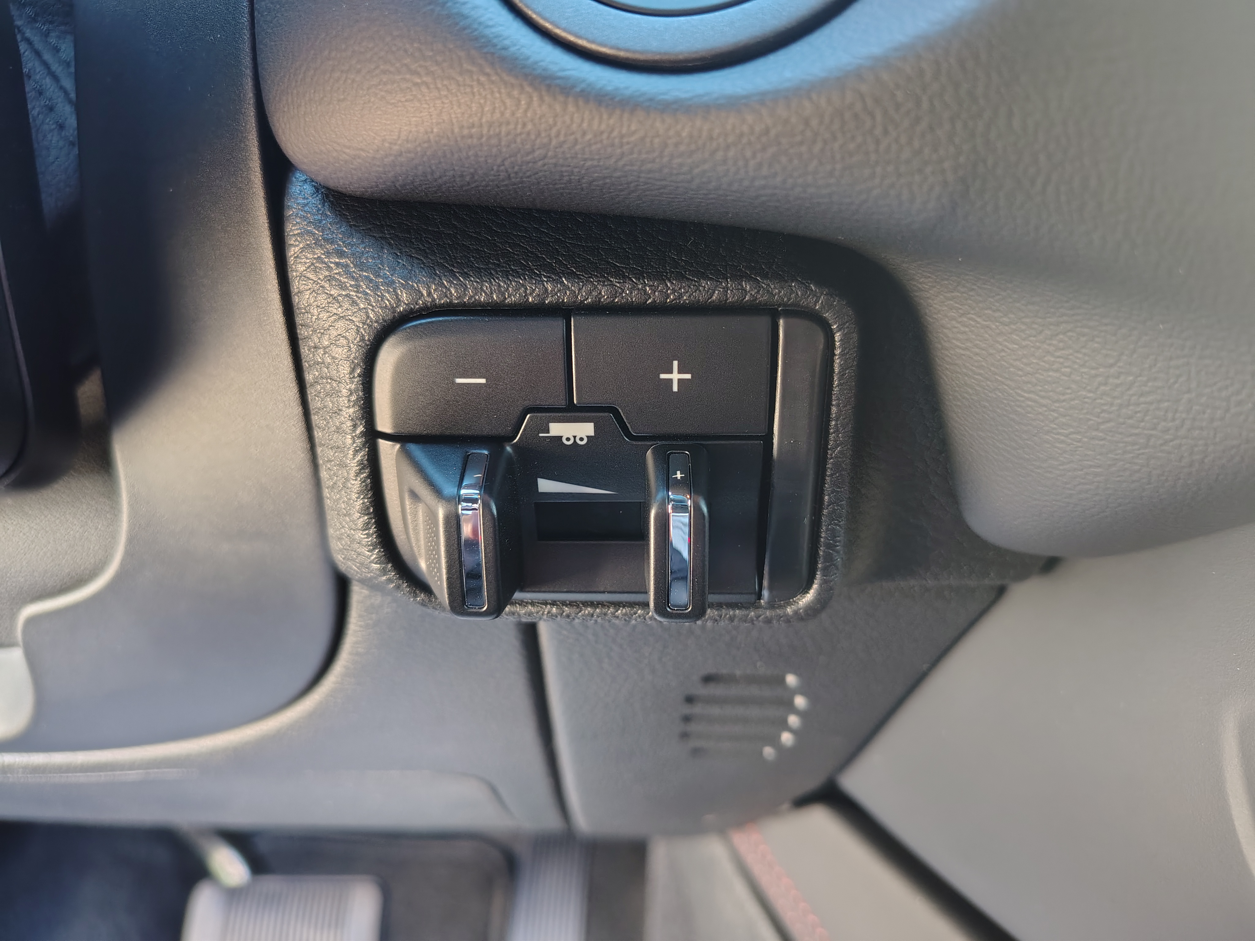2027 Dodge Durango photo 37 of 42