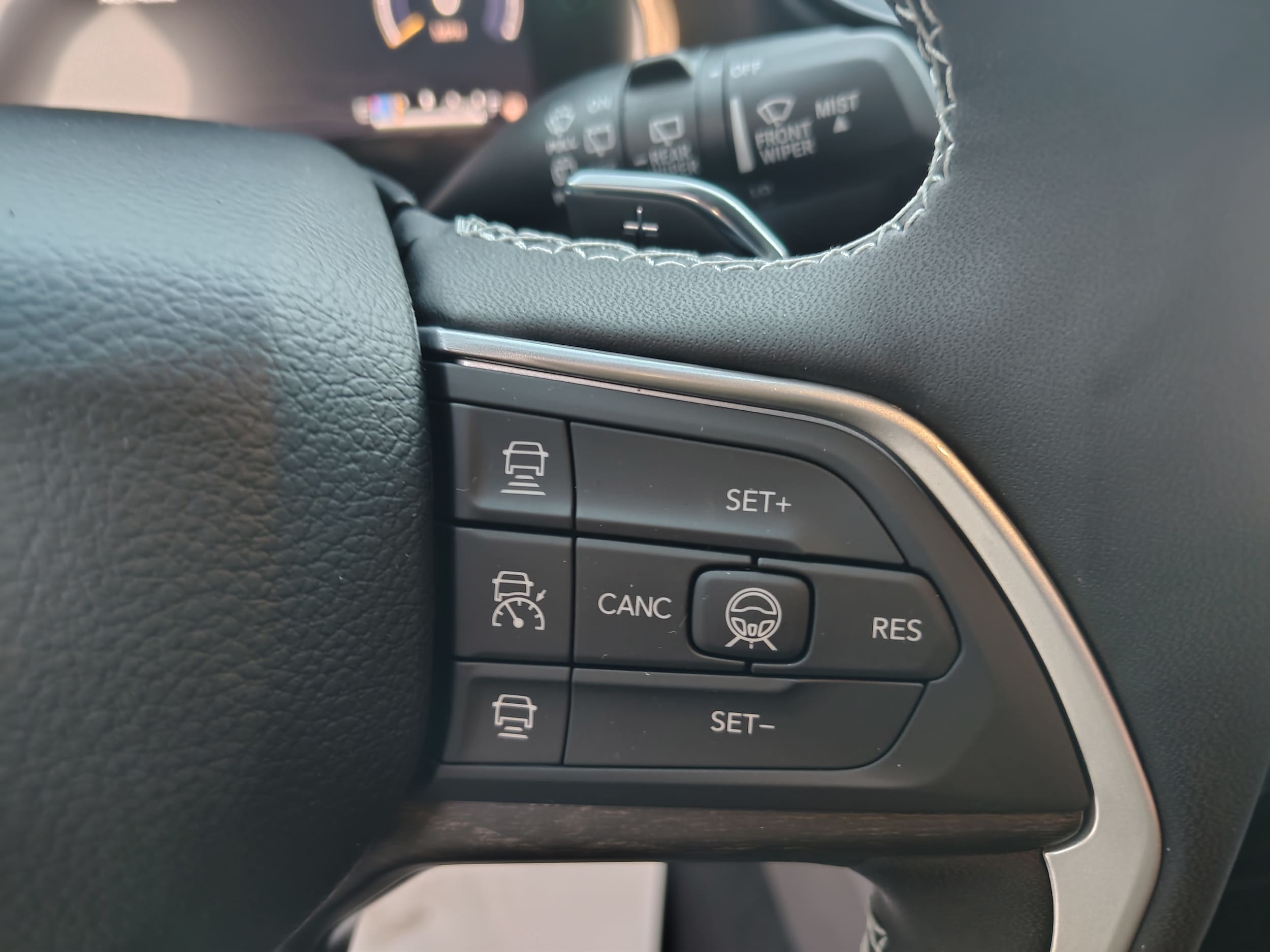 2027 Jeep Grand Cherokee photo 33 of 41