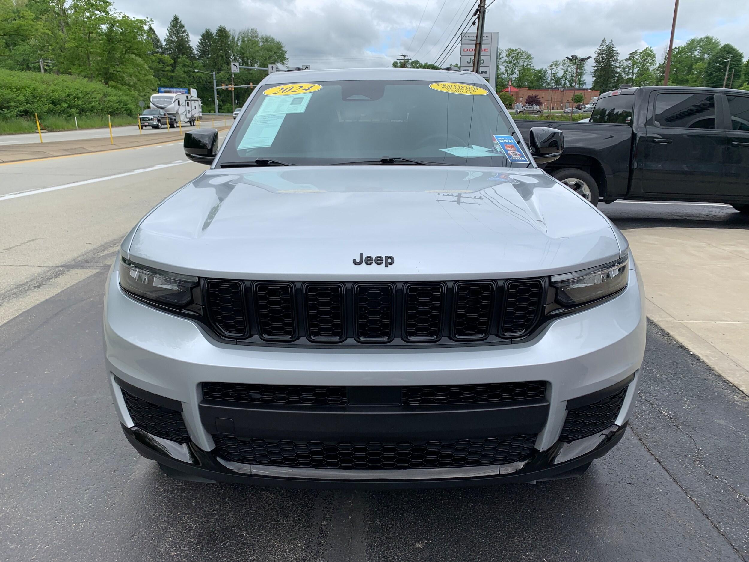 2024 Jeep Grand Cherokee Altitude photo 3
