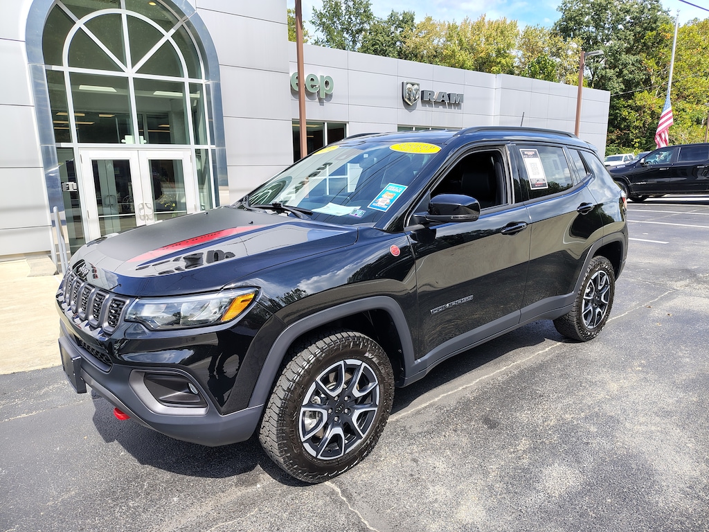 Used 2024 Jeep Compass Trailhawk Trailhawk 4x4
