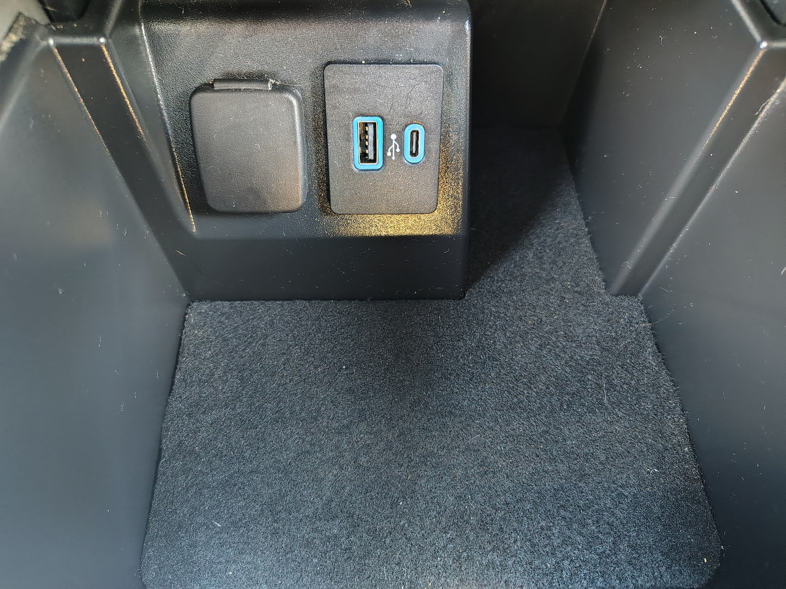 2021 Ford Explorer XLT Blue at Solomon CJD Brownsville