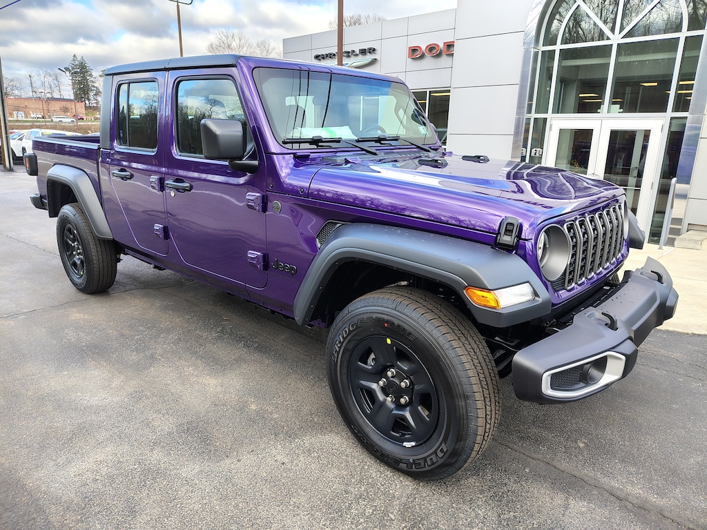 New 2026 Jeep Gladiator SPORT 4X4 Pickup