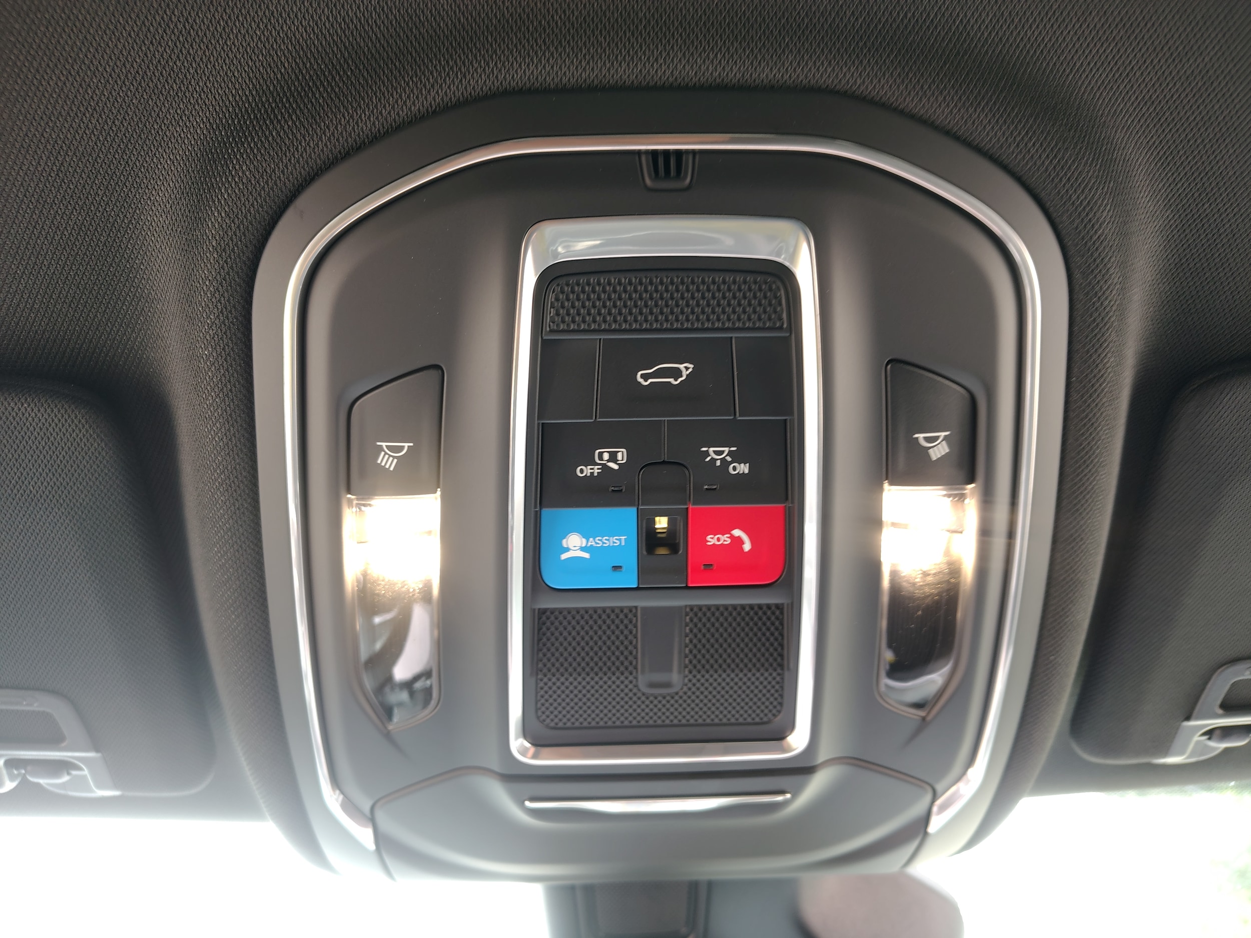 2026 Jeep Grand Cherokee LAREDO ALTITUDE 4X4 Silver Zynith at Three Rivers CJD