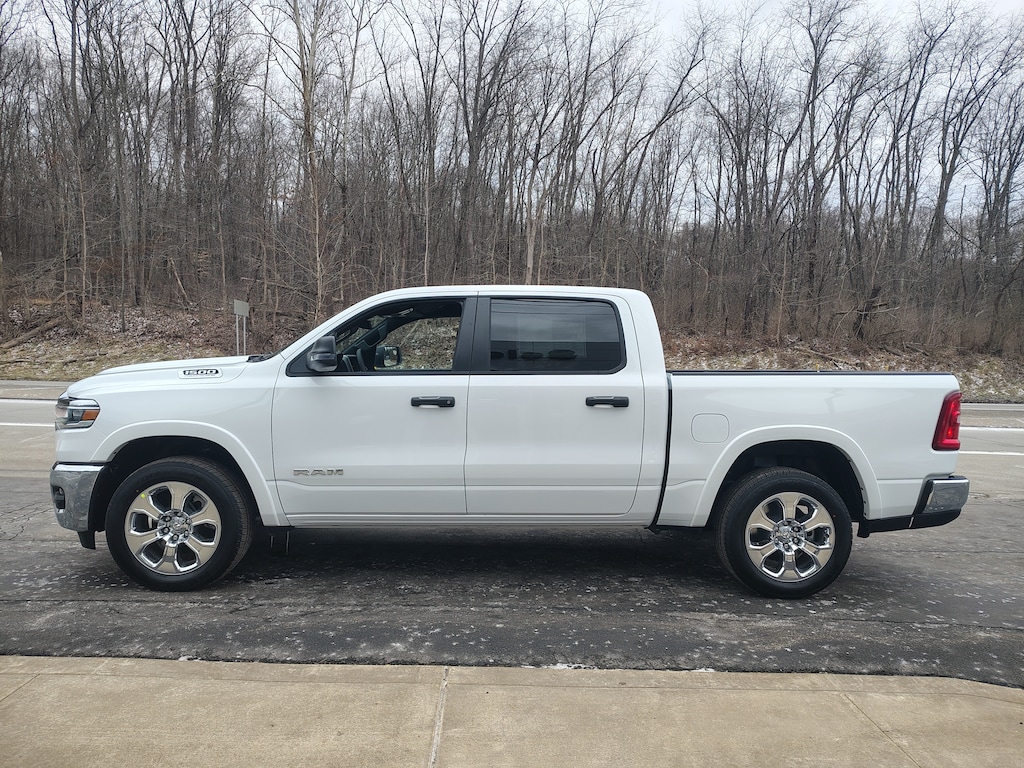 New 2026 Ram 1500 BIG HORN CREW CAB 4X4 5'7 BOX Pickup