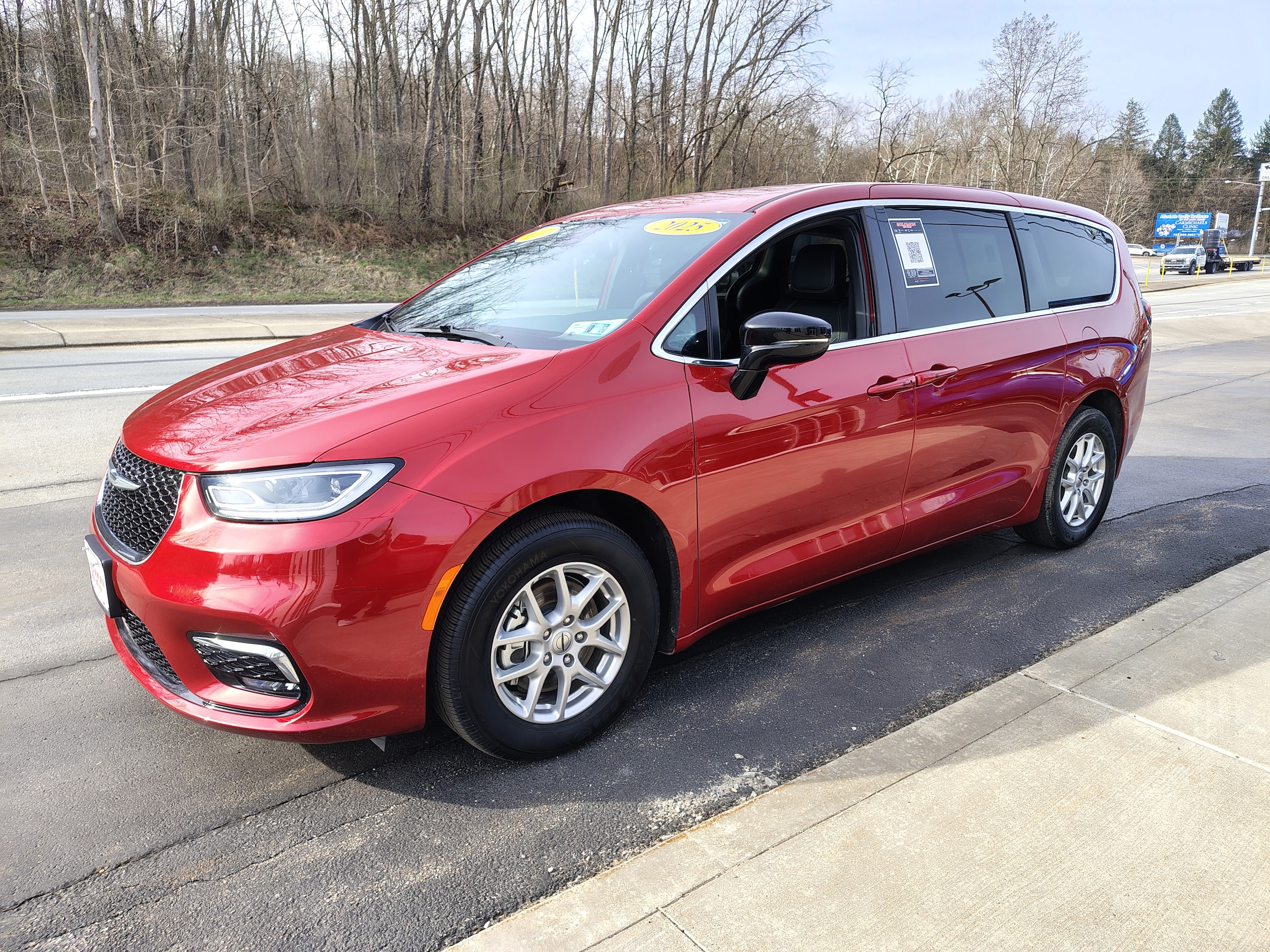 2025 Chrysler Pacifica Select - 3