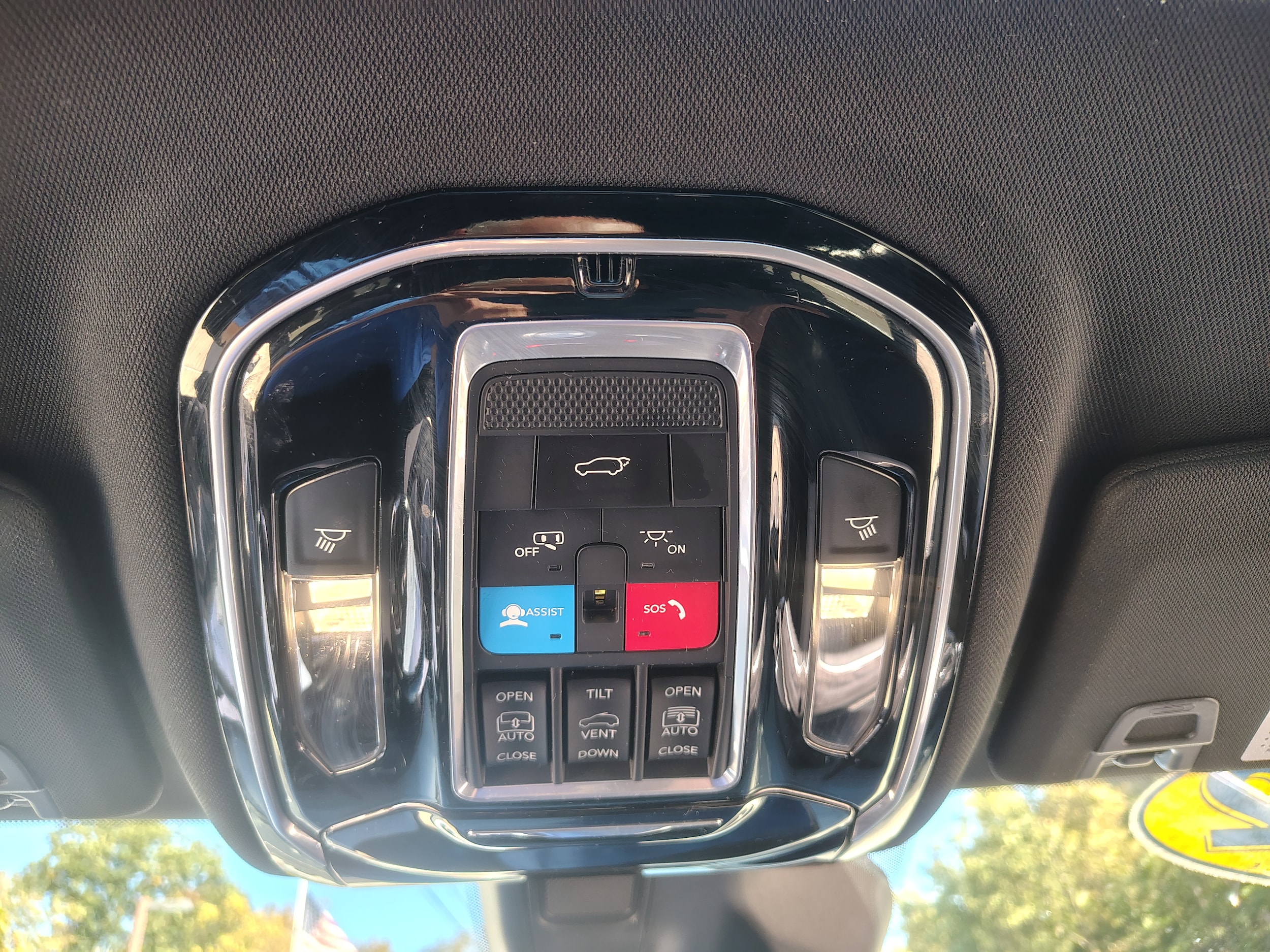 2022 Jeep Grand Cherokee L photo 44 of 46