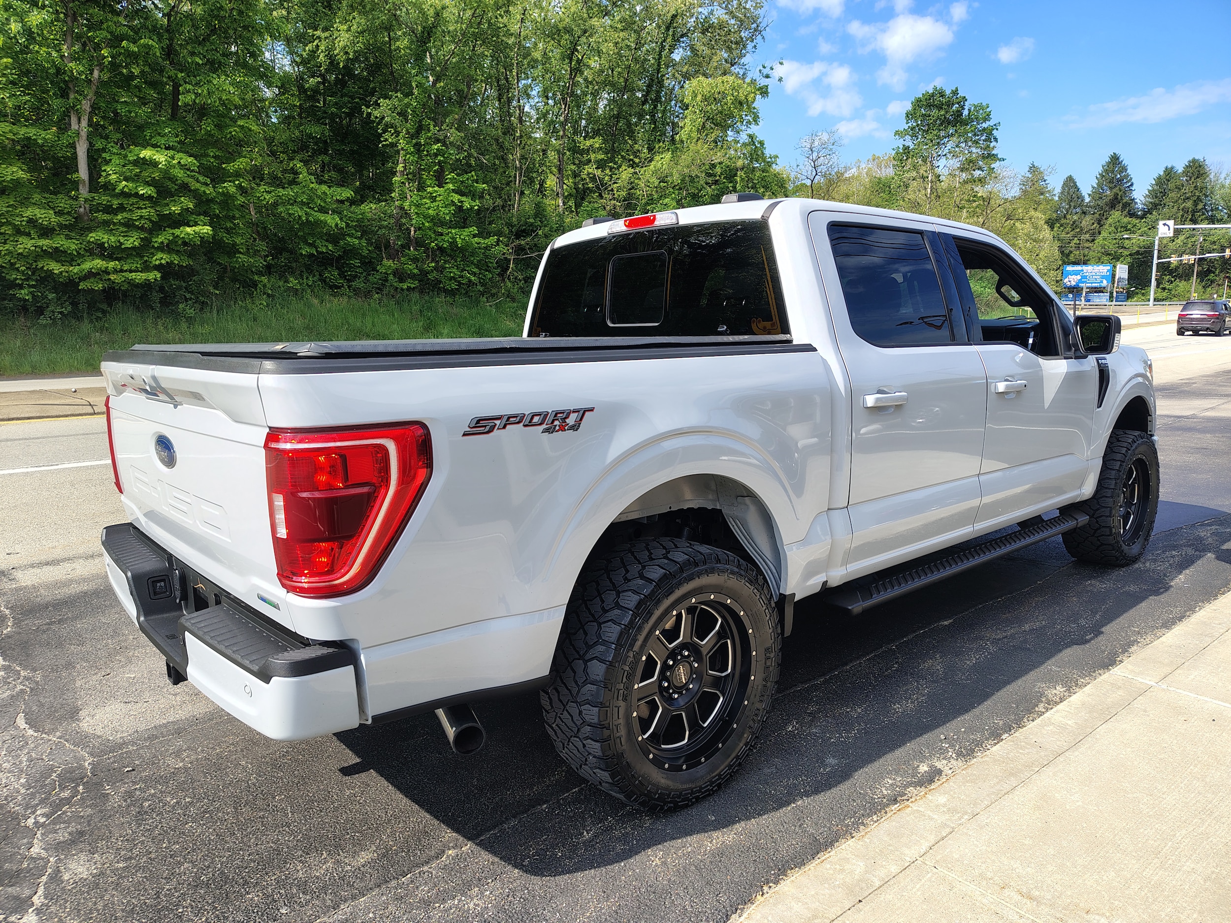 2021 Ford F-150 XLT White at Solomon CJD Carmichaels
