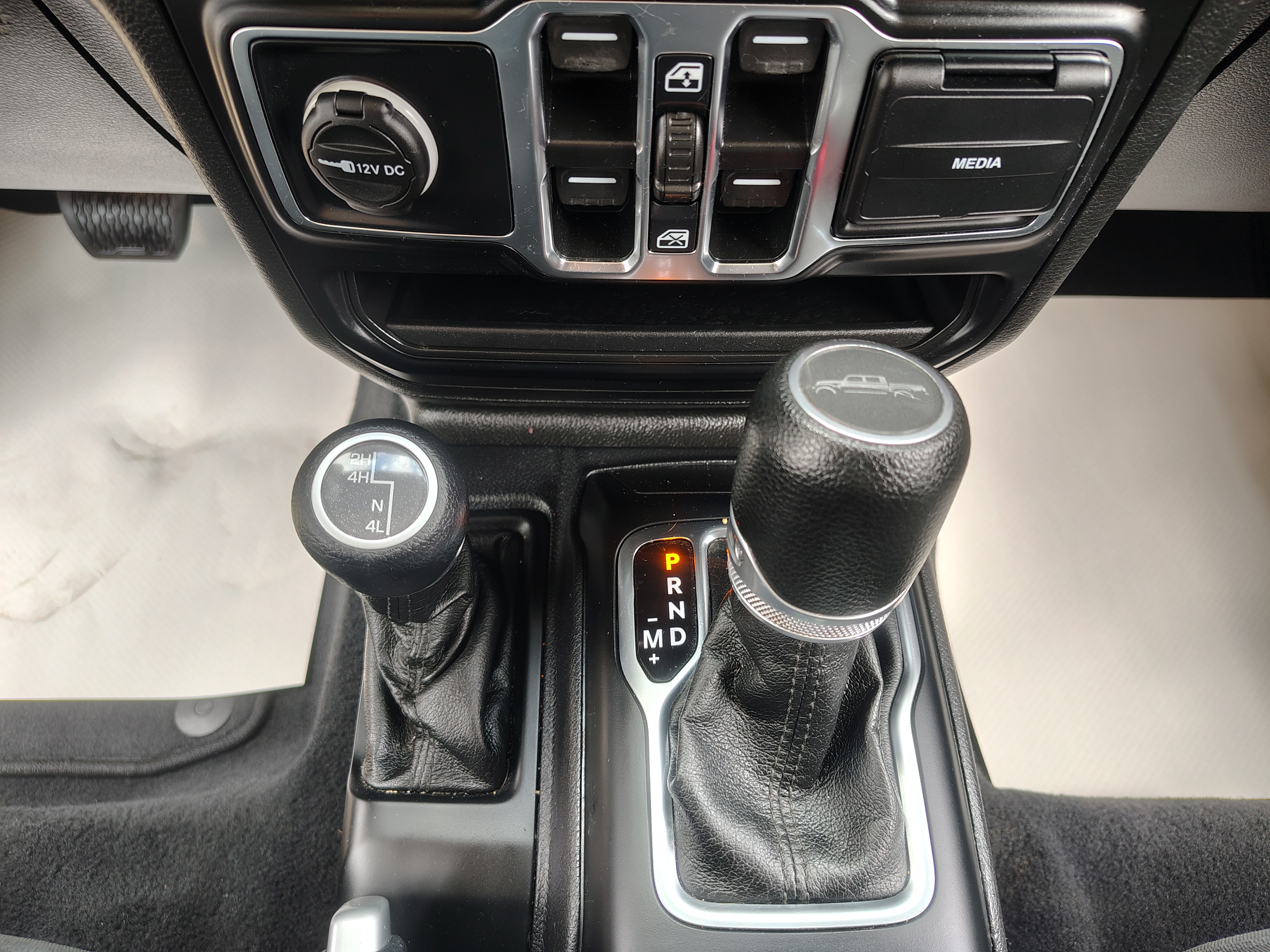 2021 Jeep Gladiator photo 31 of 34