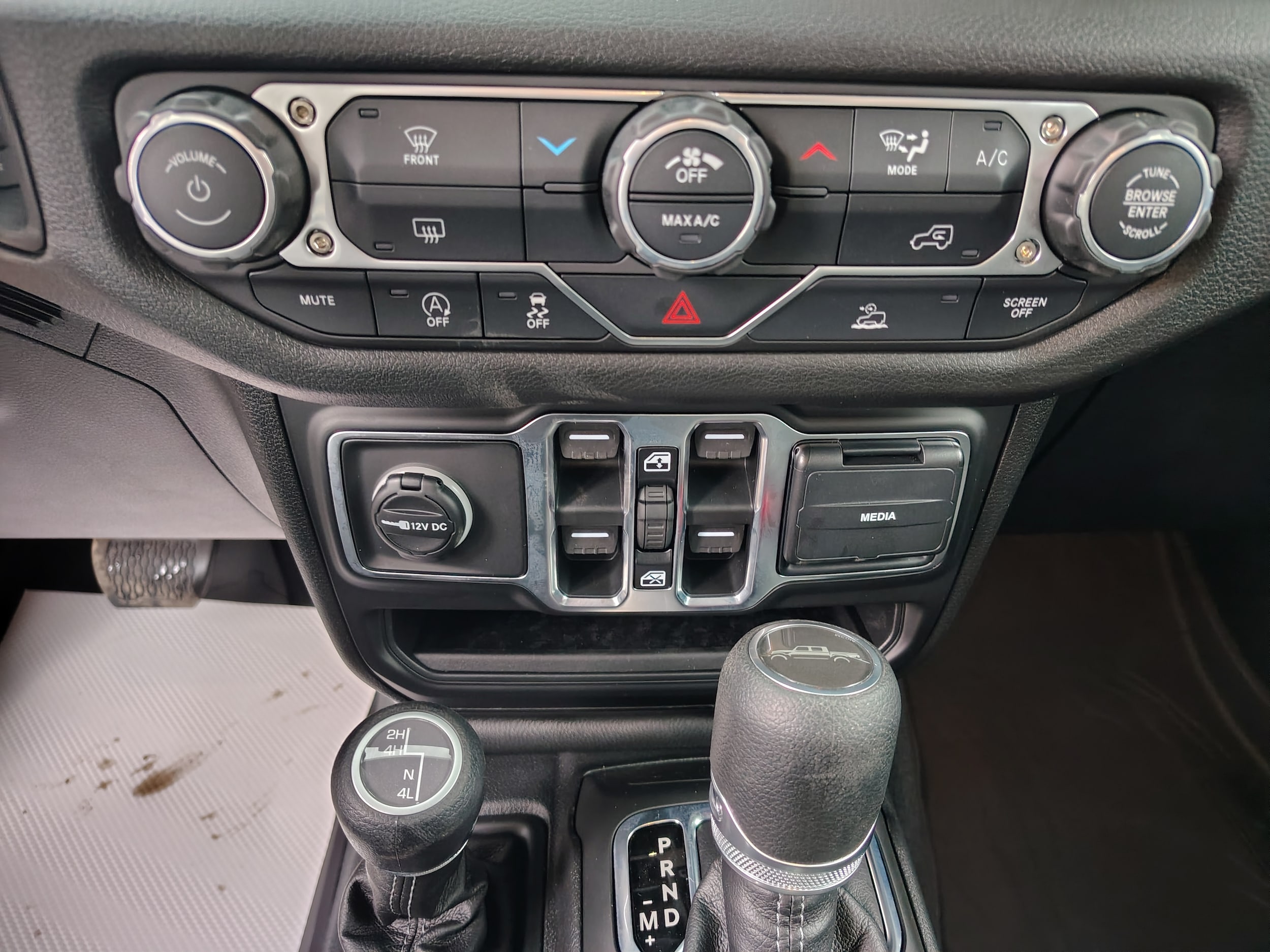 2026 Jeep Gladiator SPORT 4X4 Black at Solomon CJD Carmichaels