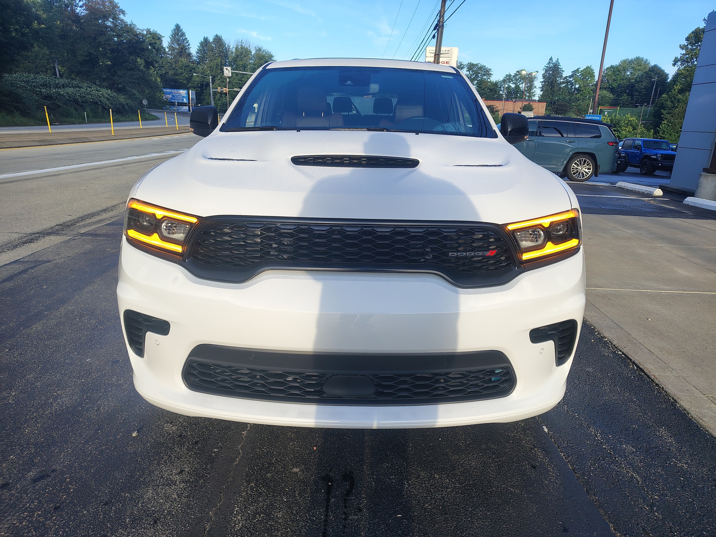 2027 Dodge Durango GT HEMI V8 PLUS AWD White Knuckle at Solomon CJD Carmichaels