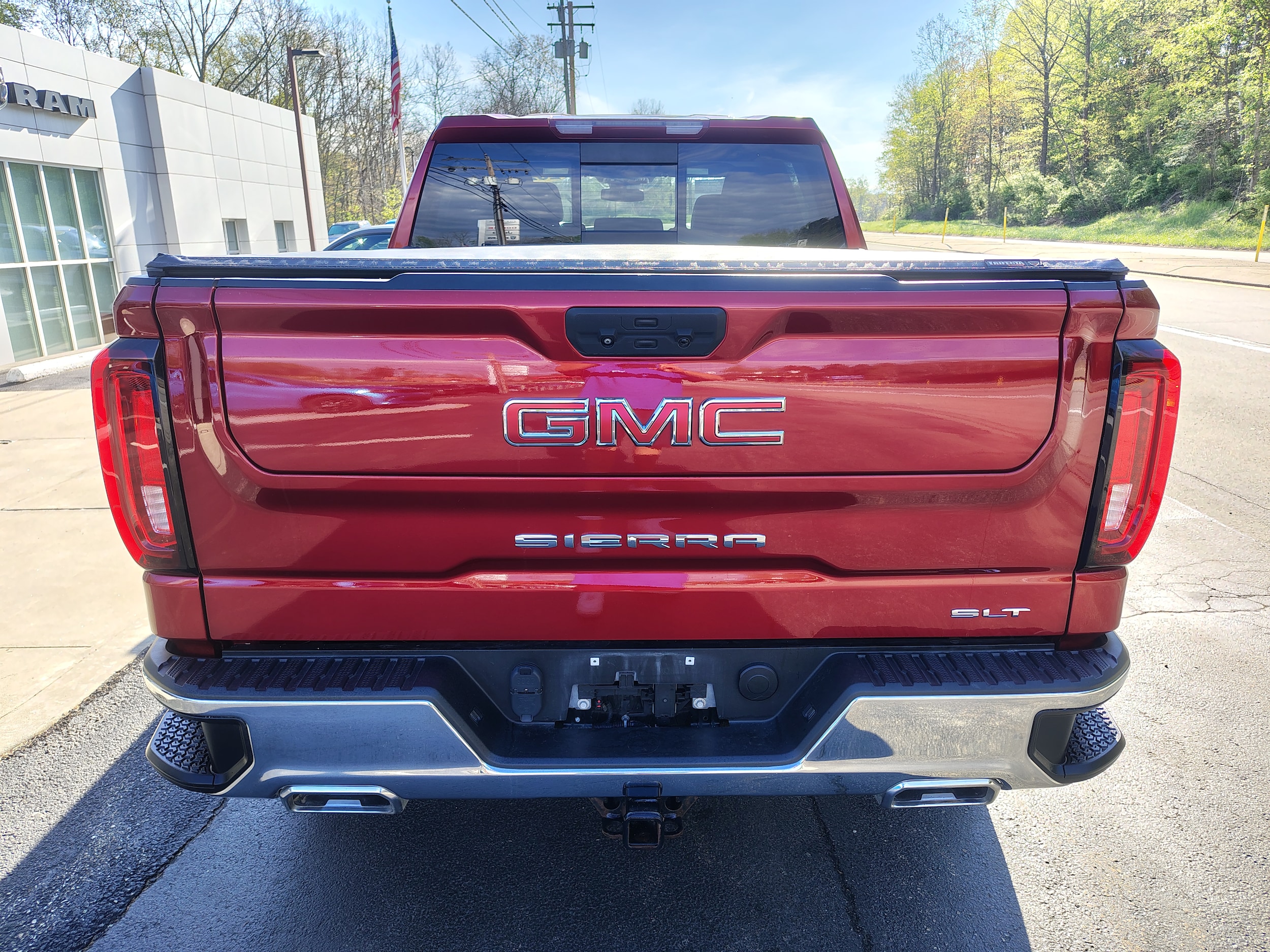 2022 GMC Sierra 1500 SLT - 8