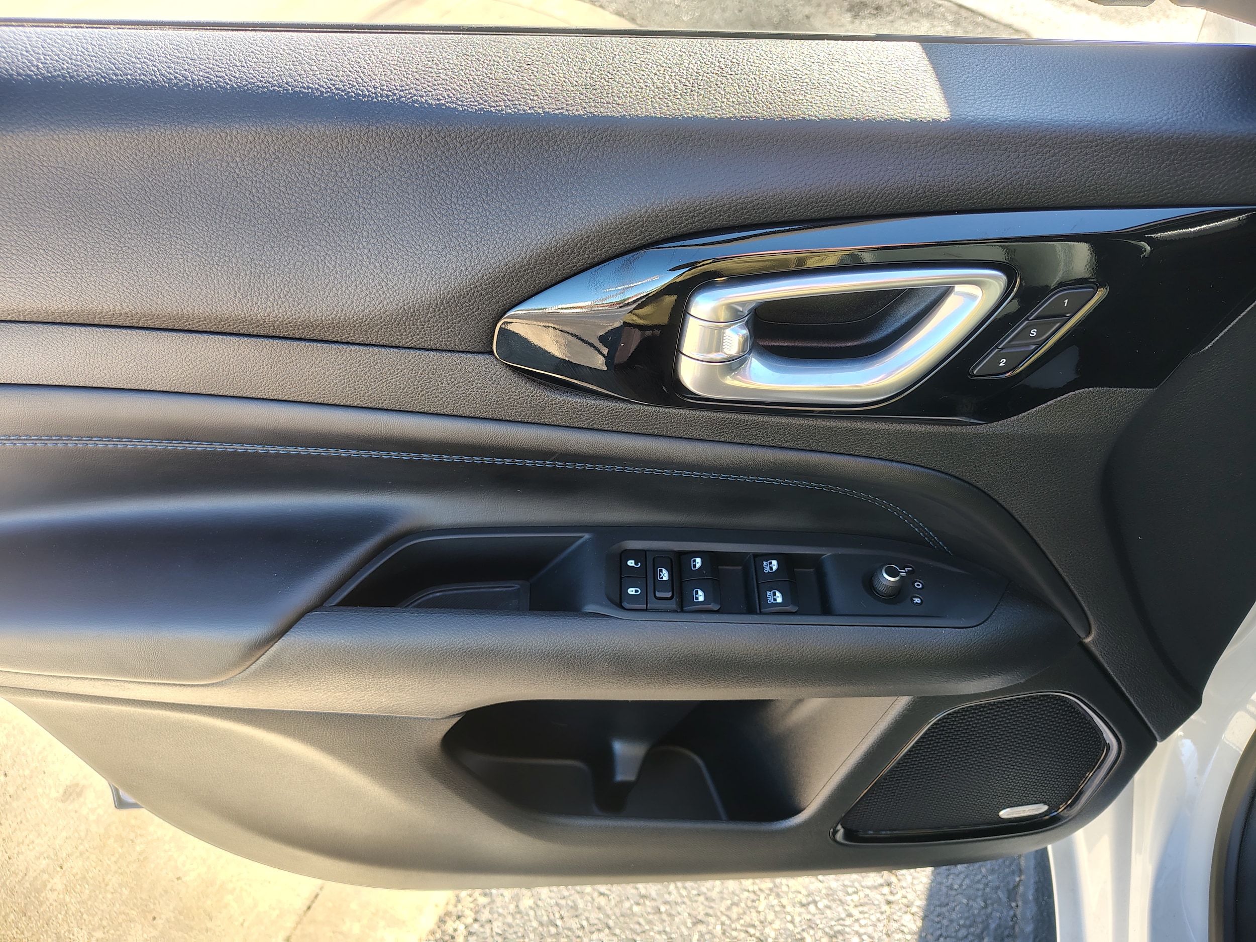 2025 Jeep Compass Limited Bright White Clearcoat at Solomon CJD Brownsville