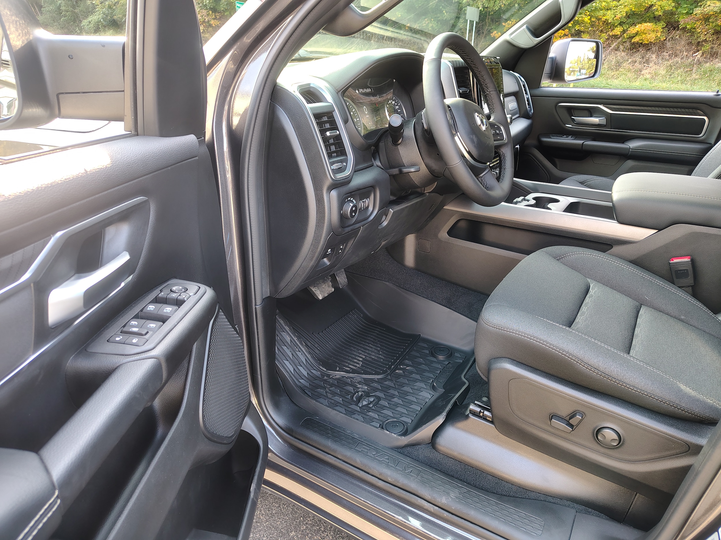 2027 Ram 1500 photo 13 of 32