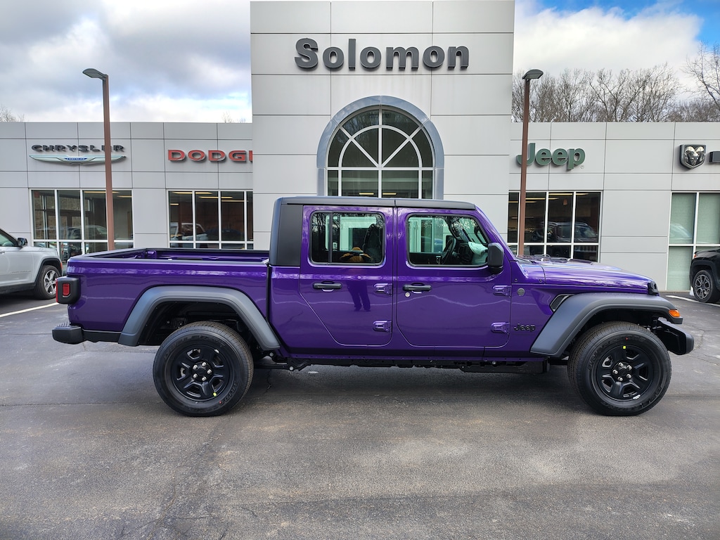 New 2026 Jeep Gladiator SPORT 4X4 Pickup