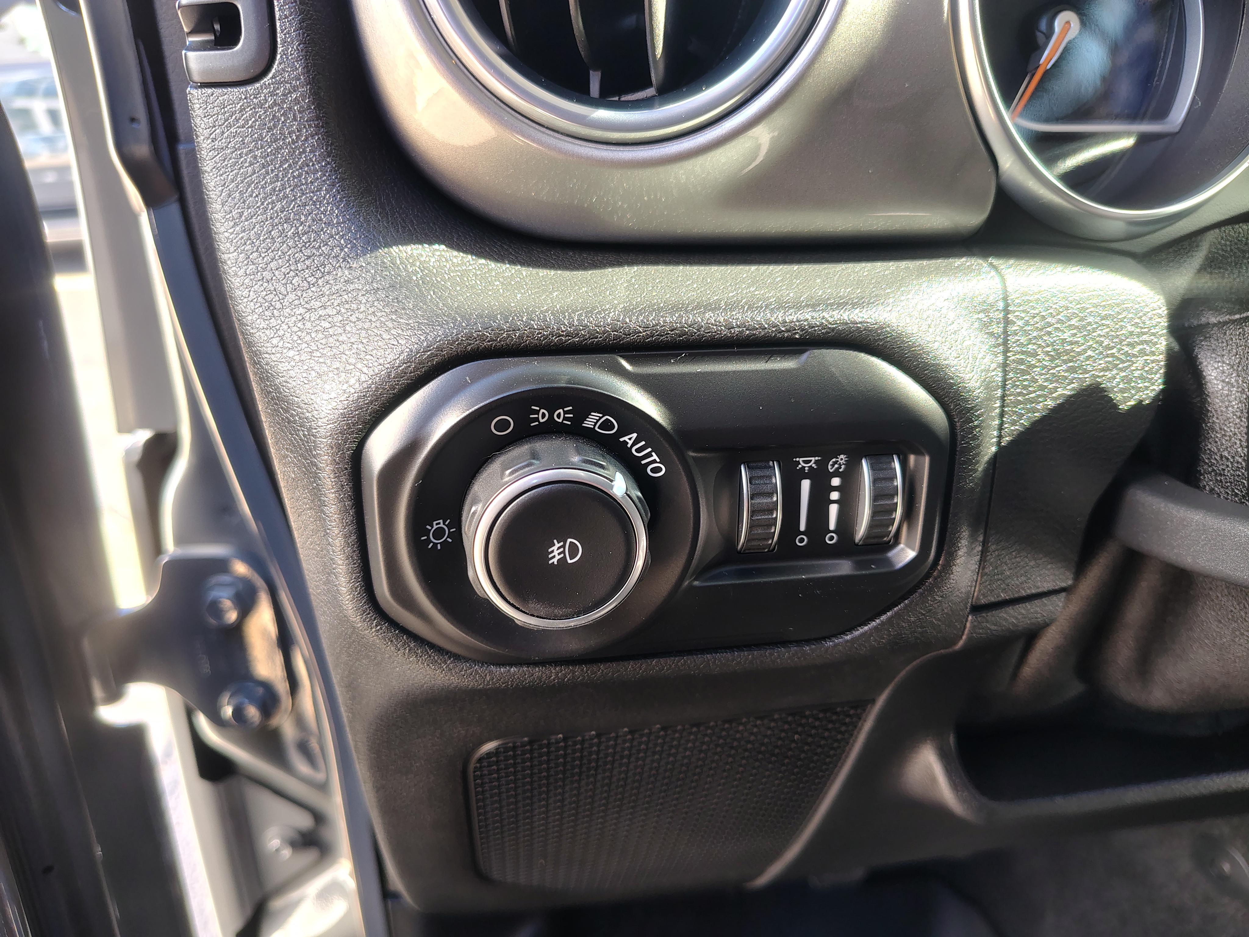2020 Jeep Wrangler Unlimited photo 23 of 35
