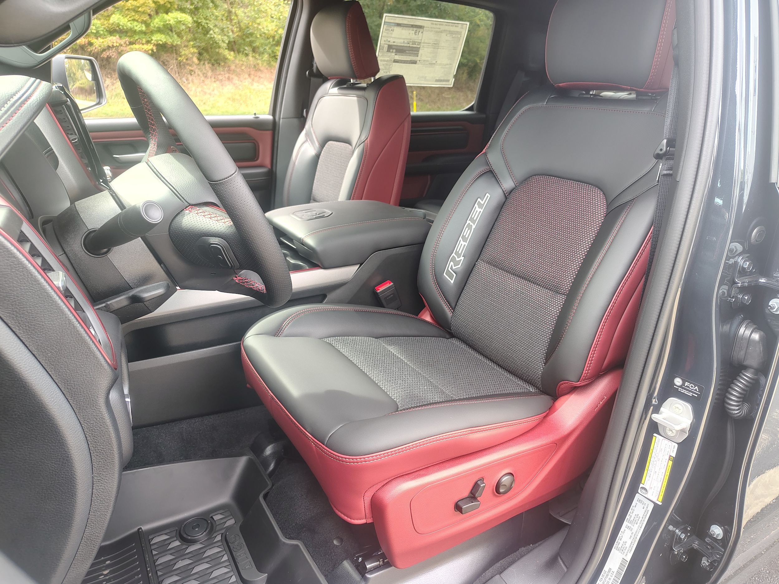 2027 Ram 1500 photo 12 of 19