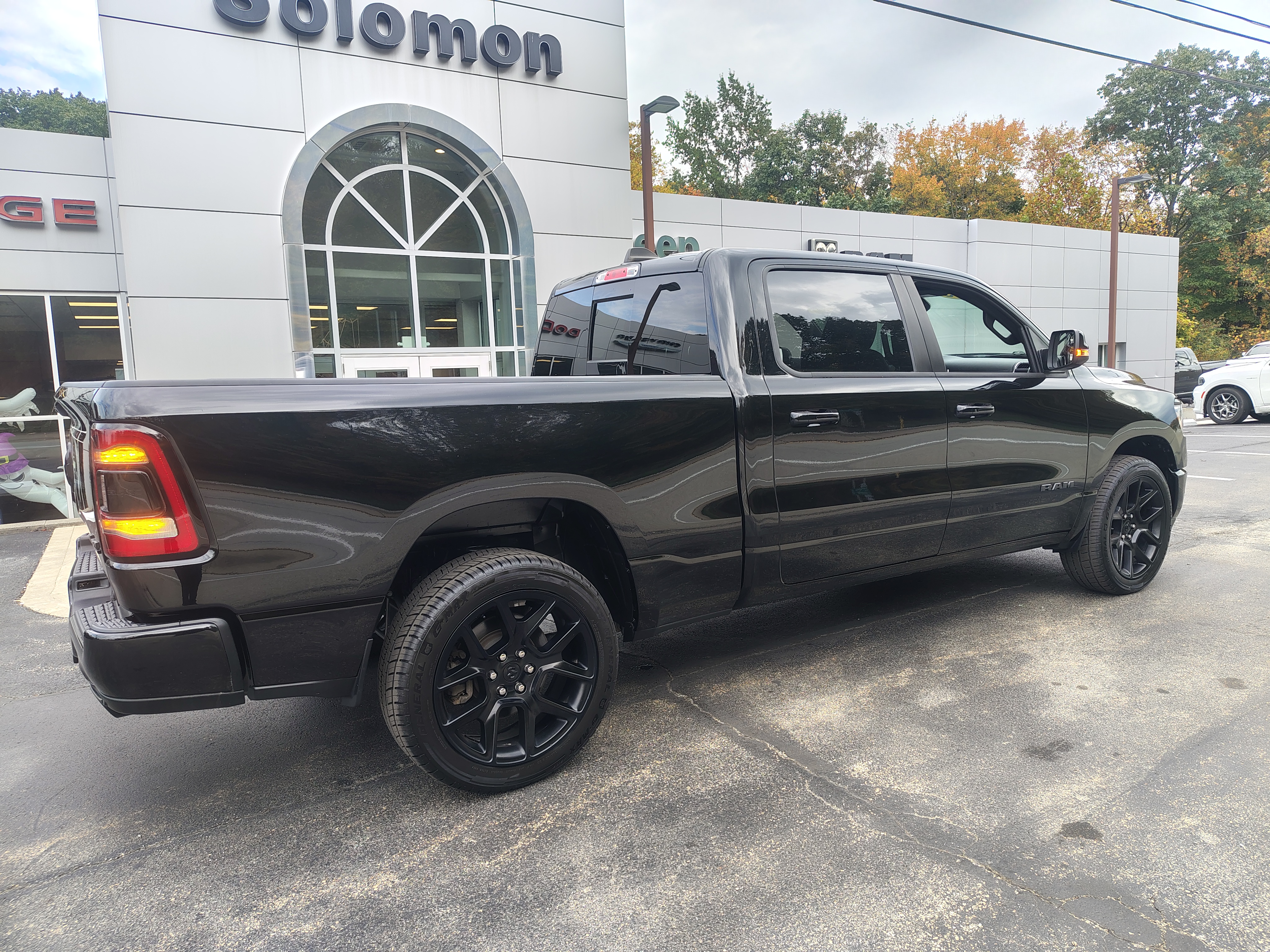 2023 Ram 1500 photo 12 of 40