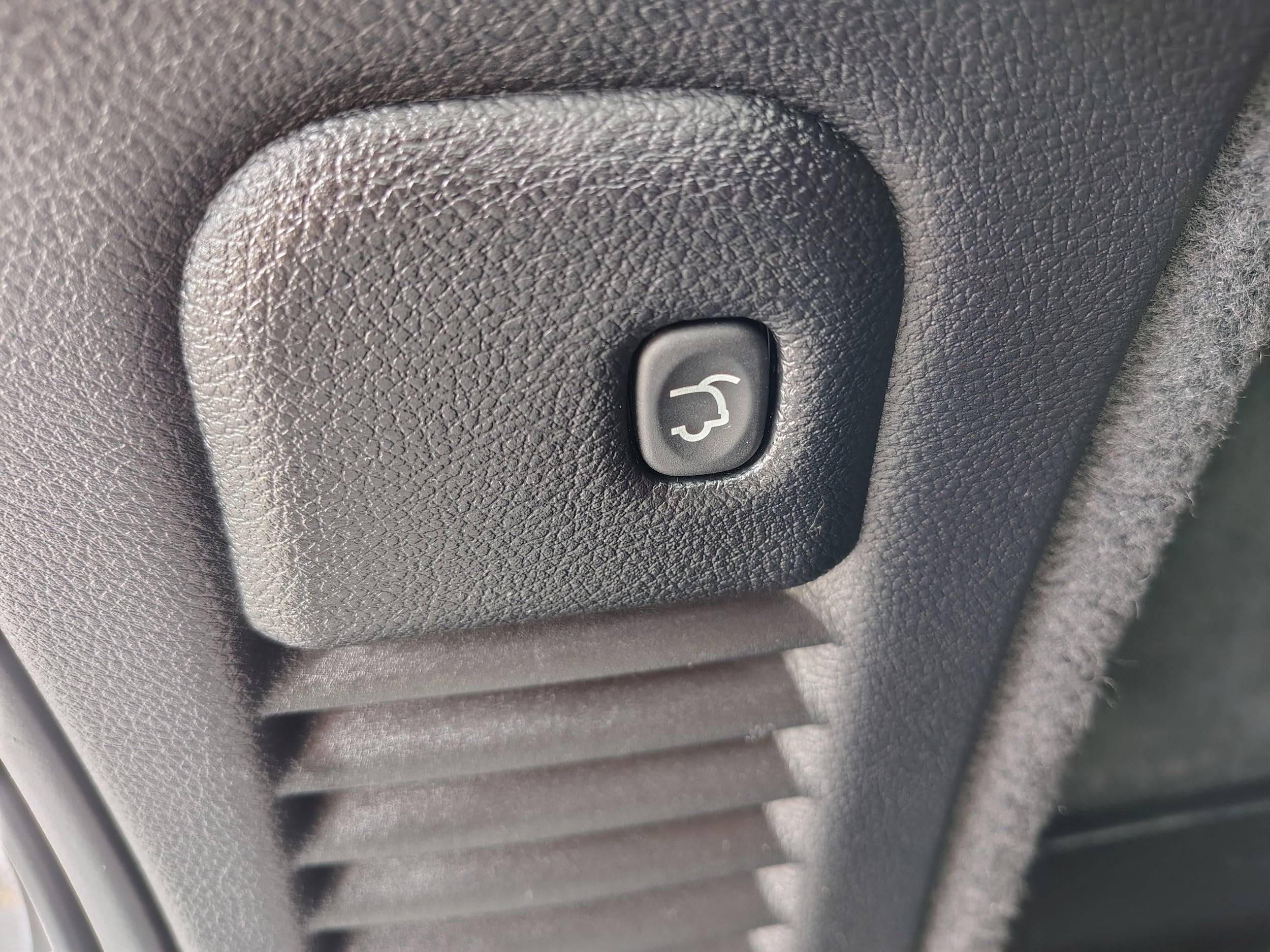 2024 Dodge Durango R/T Premium Vapor Gray at Solomon CJD Carmichaels