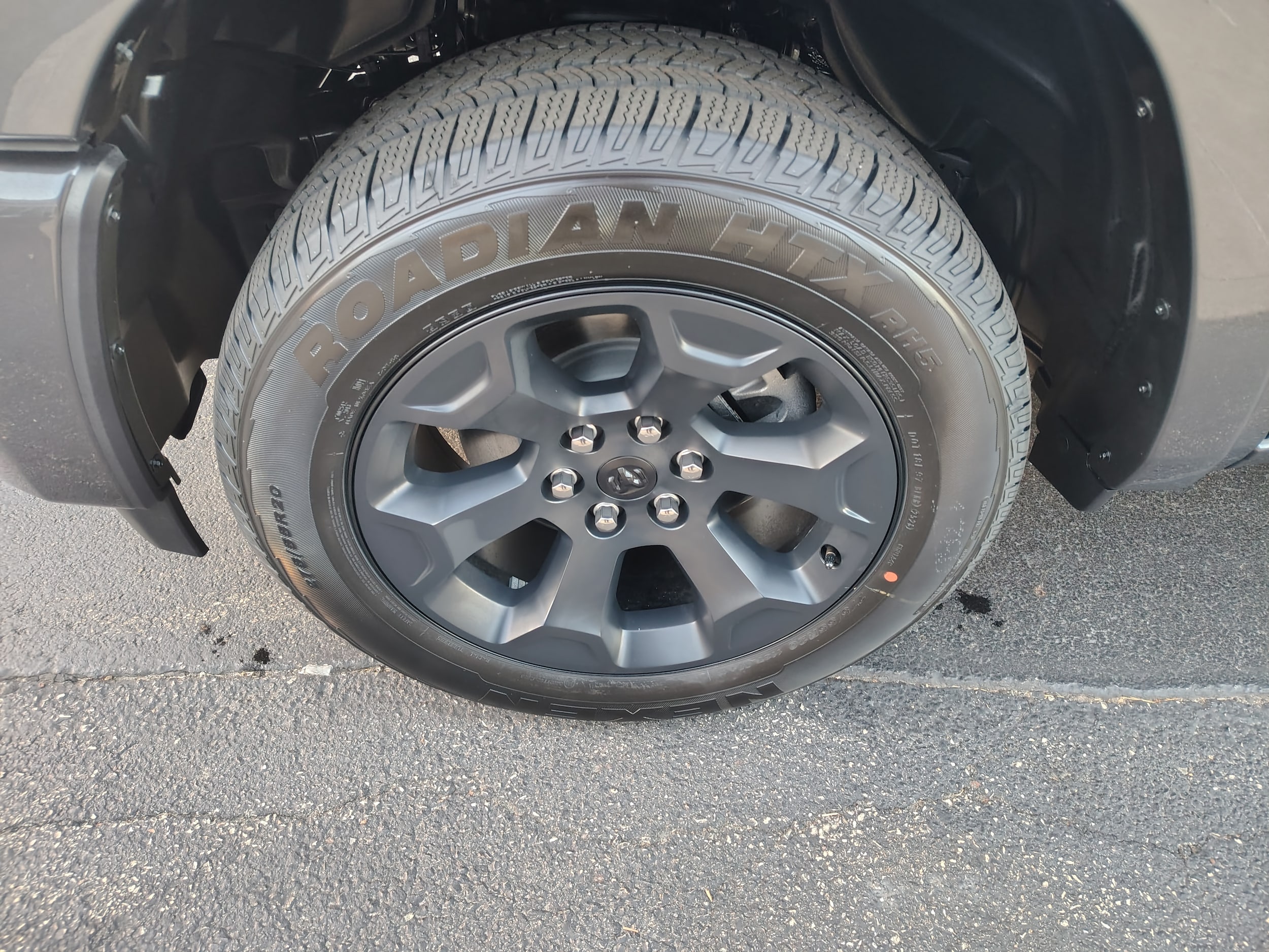 2027 Ram 1500 photo 5 of 40