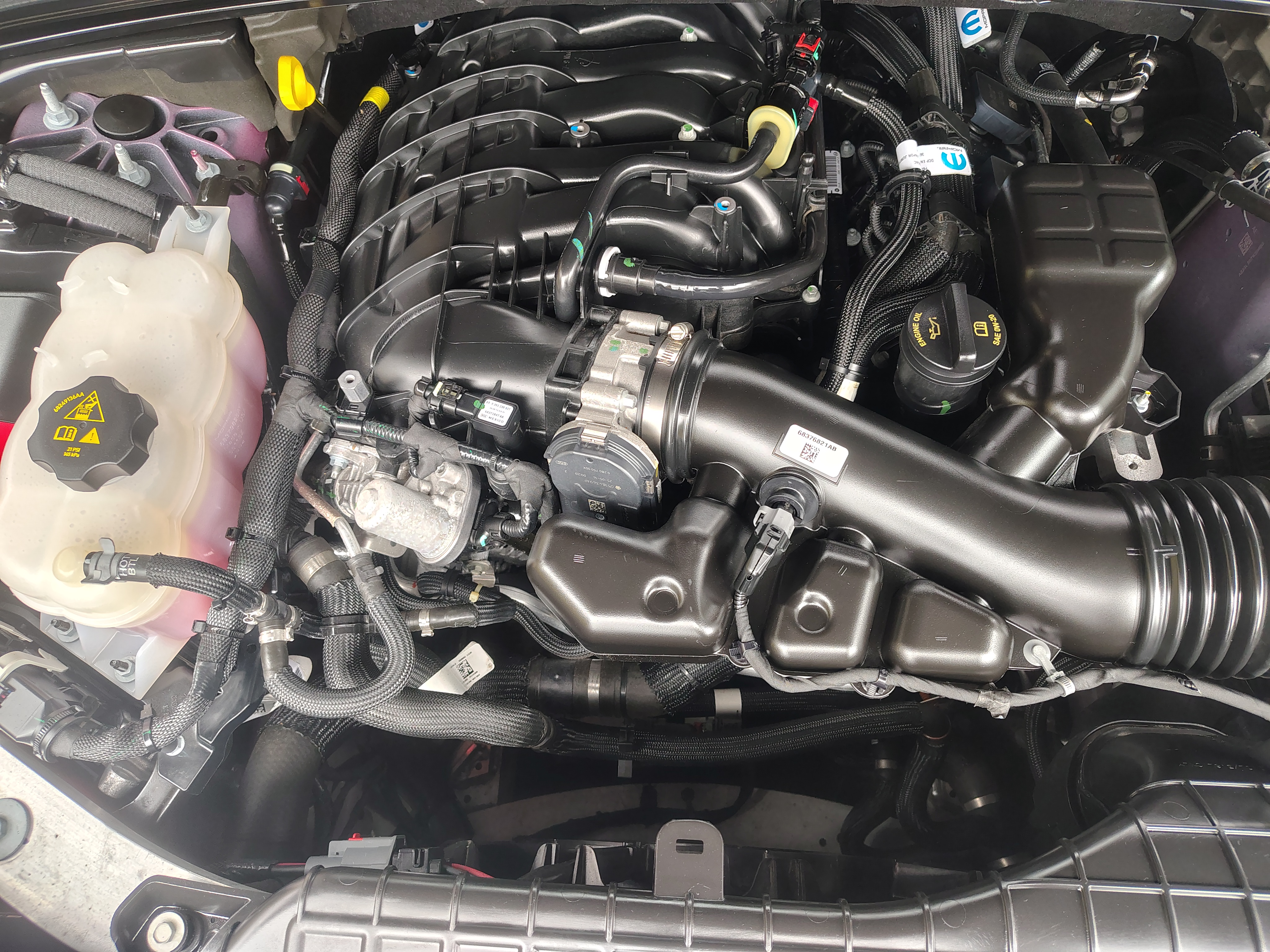 2025 Jeep Grand Cherokee L photo 16 of 45