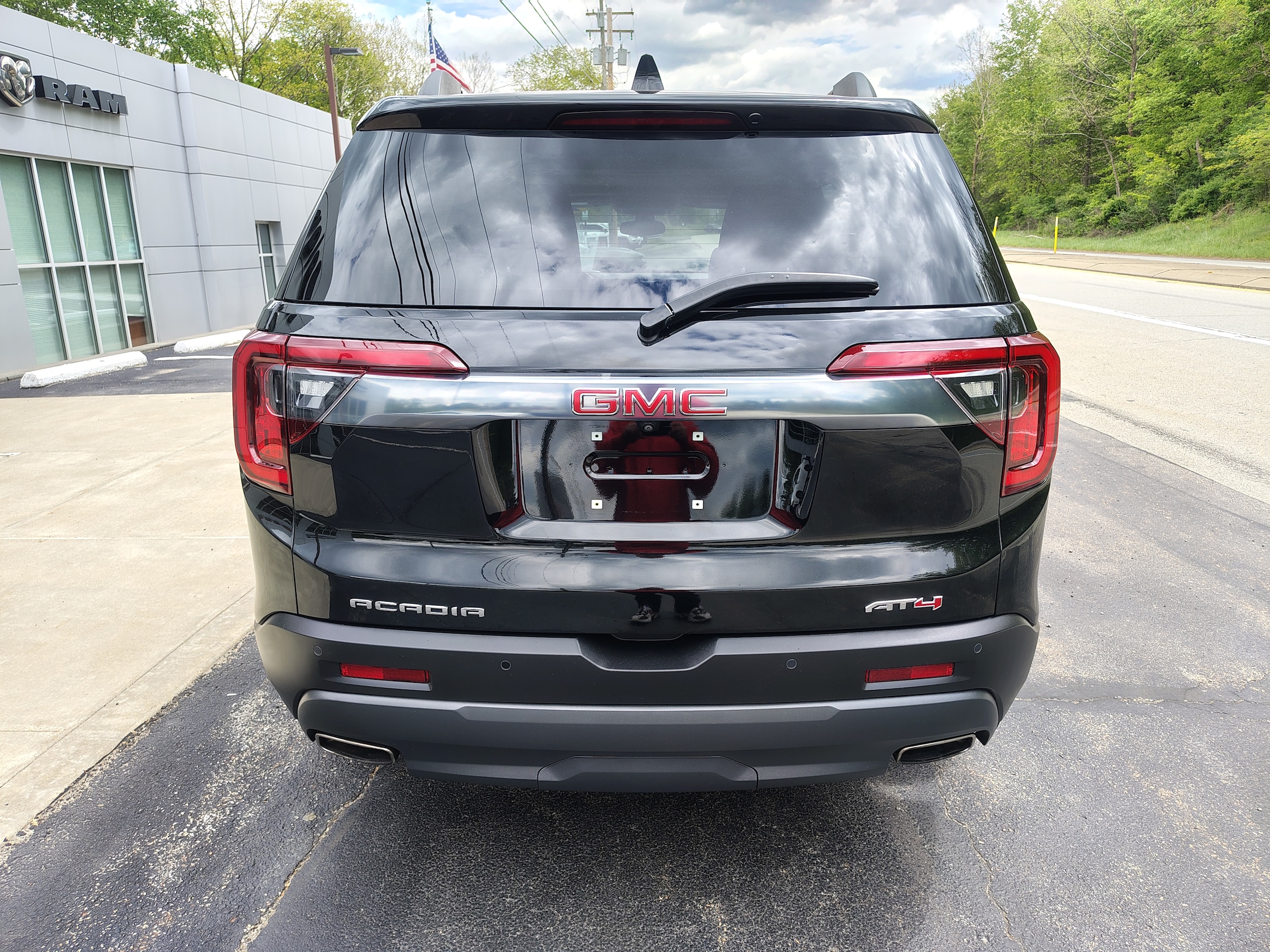 2022 GMC Acadia AT4 - 5