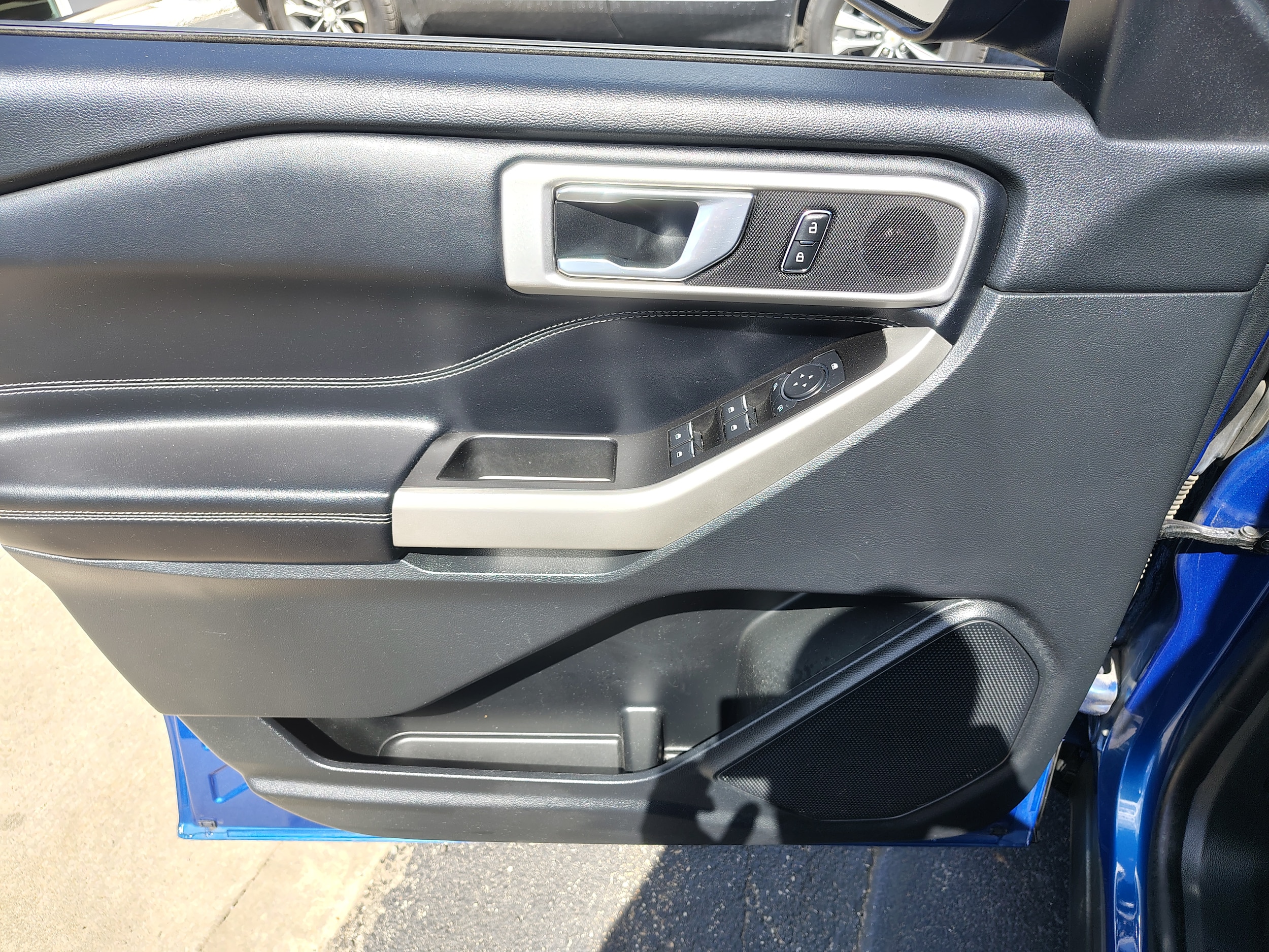 2021 Ford Explorer XLT Blue at Solomon CJD Brownsville