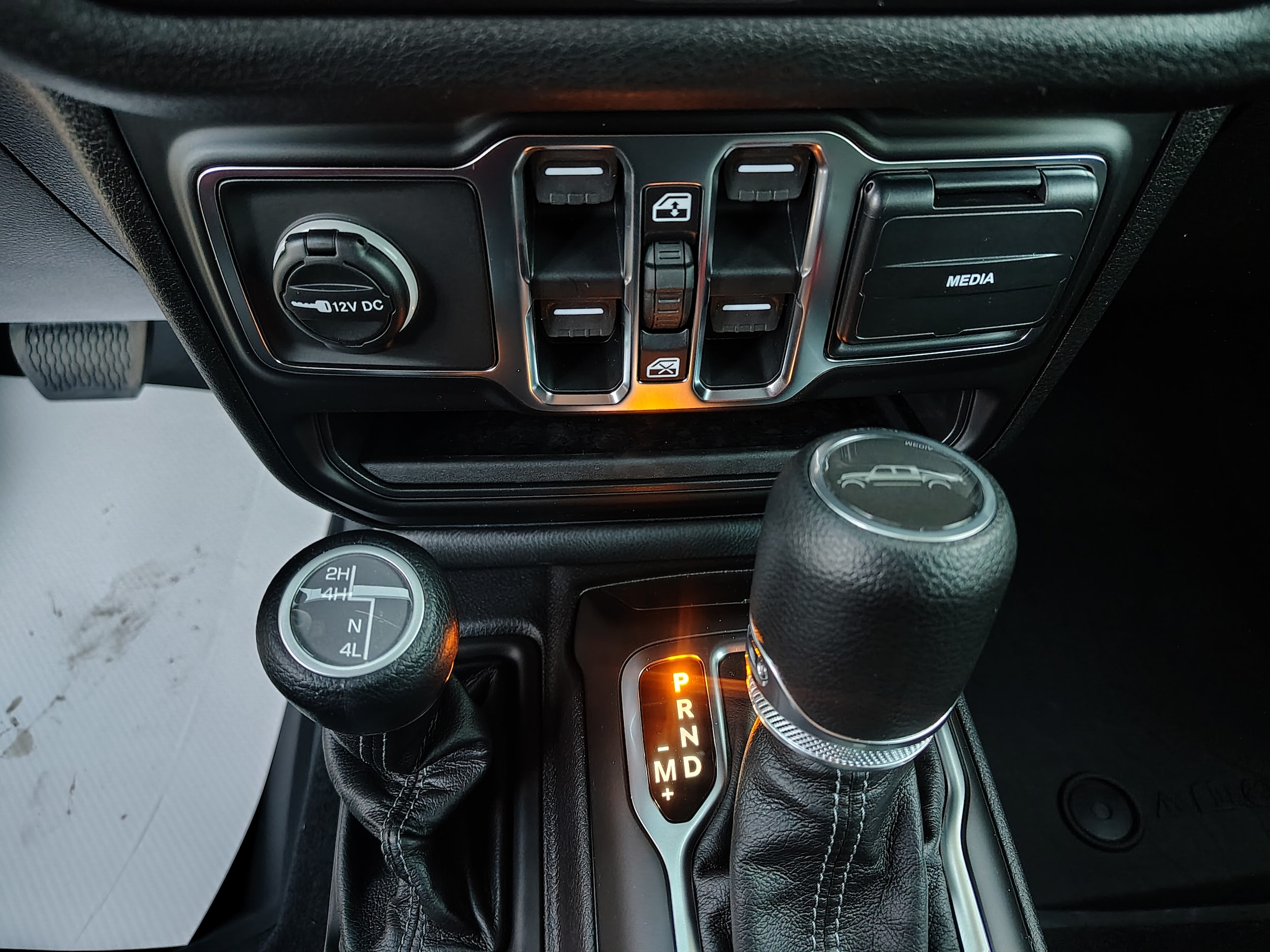 2026 Jeep Gladiator SPORT 4X4 Anvil at Solomon CJD Carmichaels