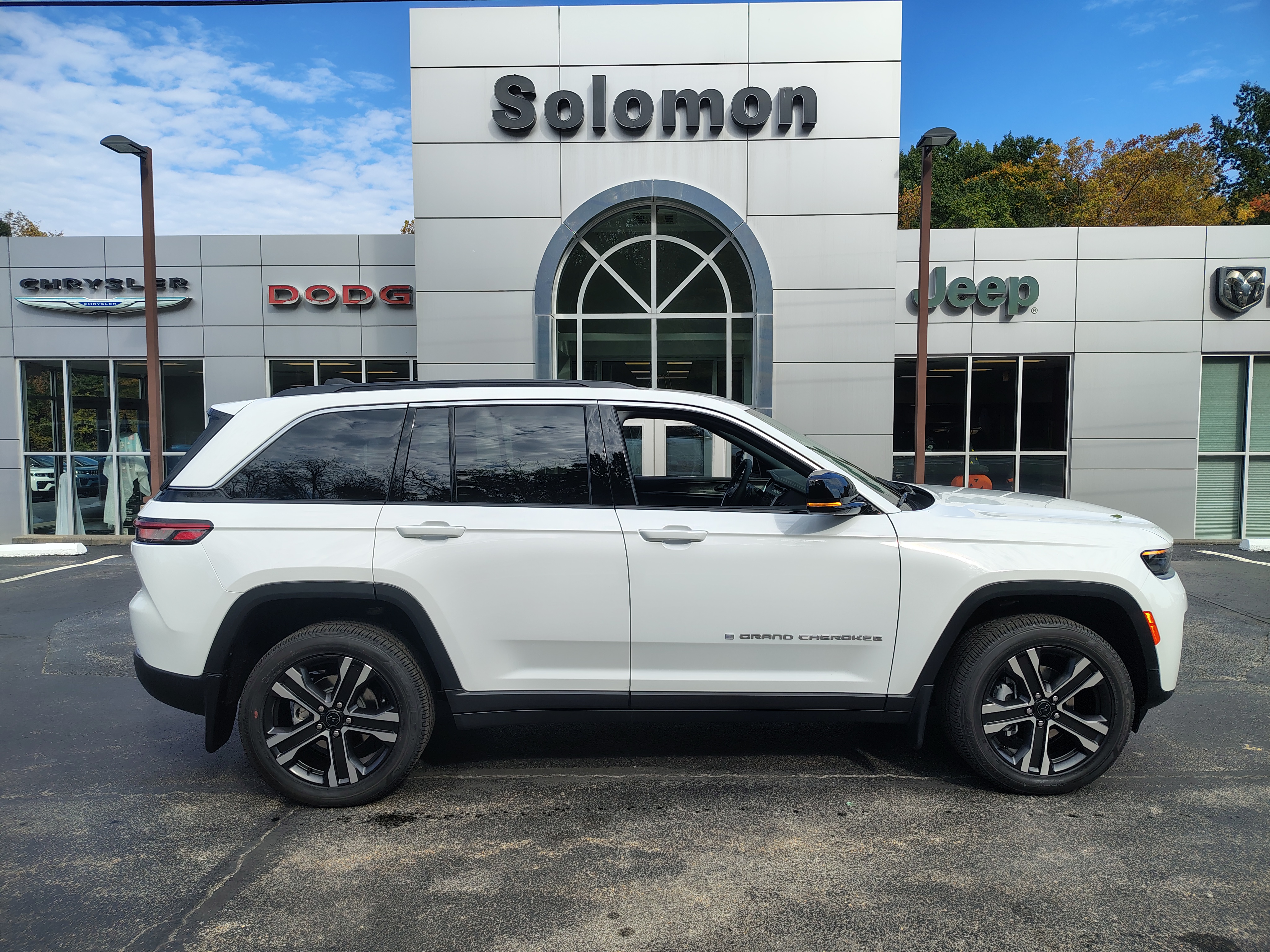 2027 Jeep Grand Cherokee Sport Utility 