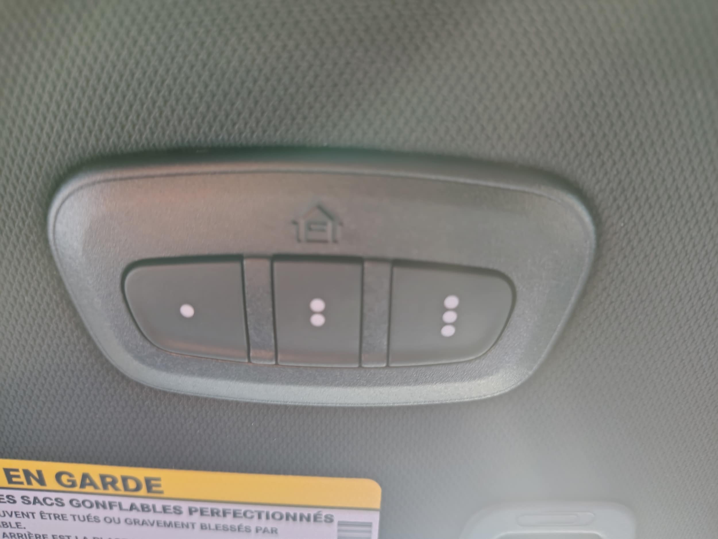 2027 Jeep Grand Cherokee photo 42 of 43