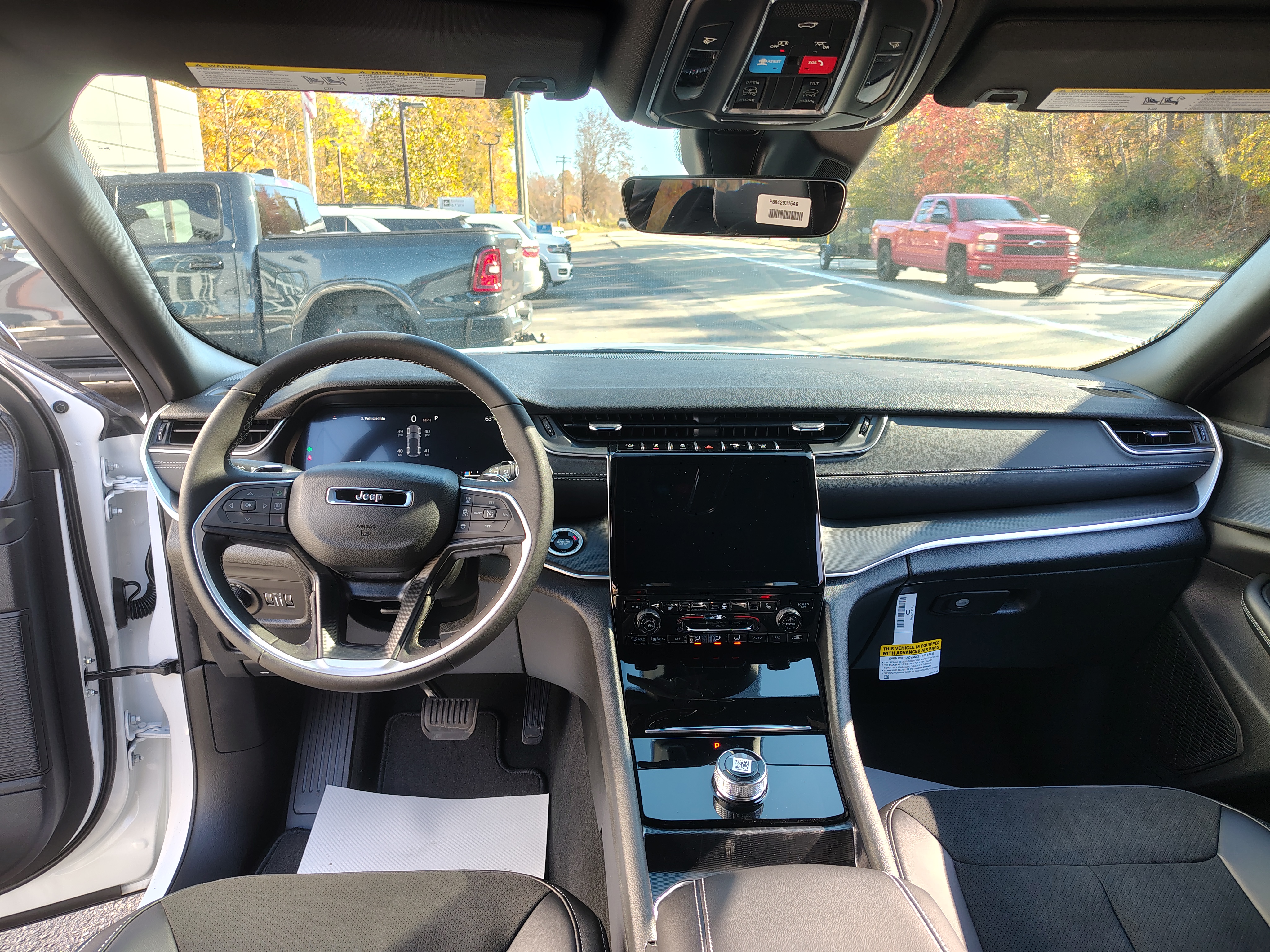 2027 Jeep Grand Cherokee photo 28 of 39